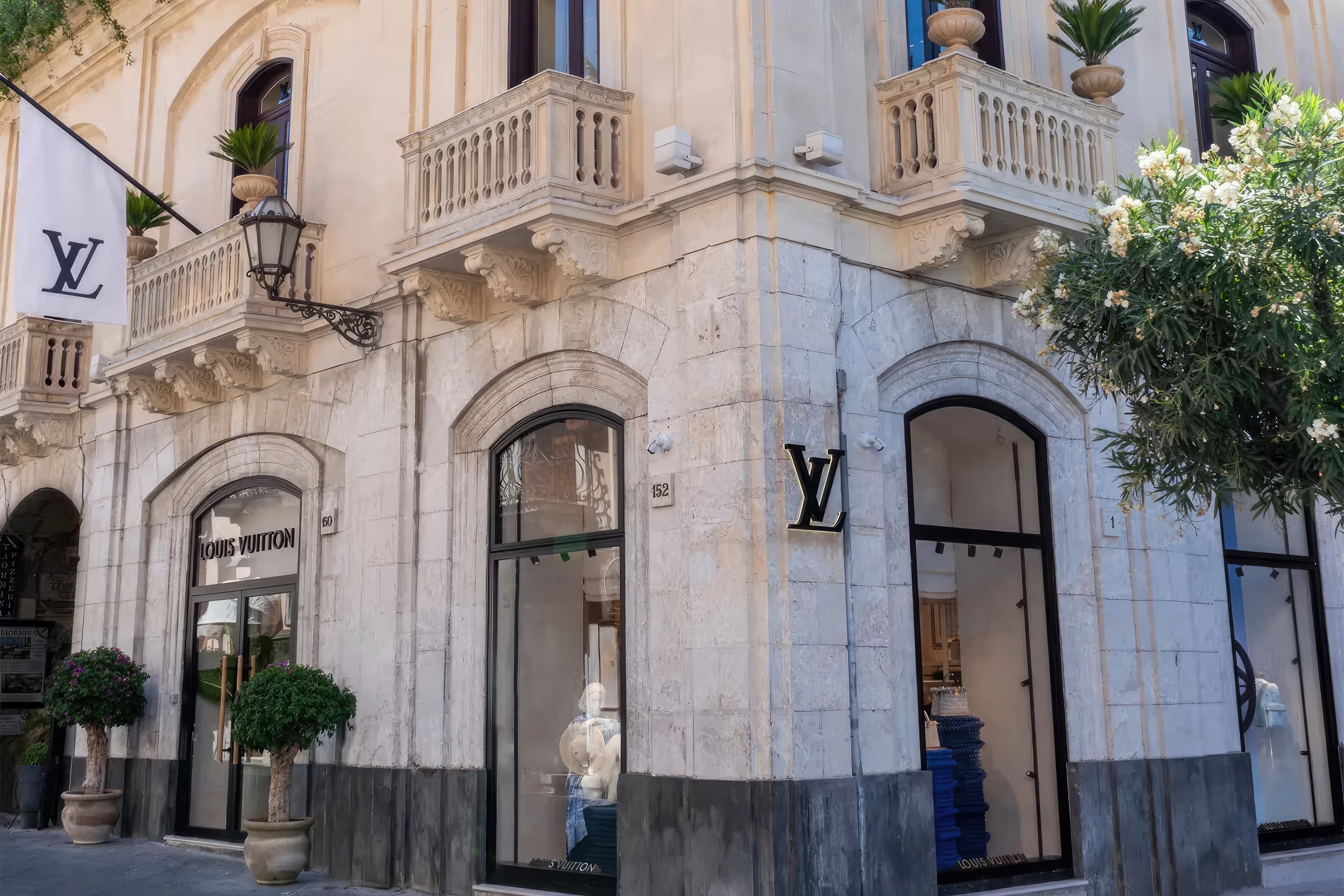 Sicily's New Louis Vuitton Café Celebrates the Toarmina Neverfull Bag