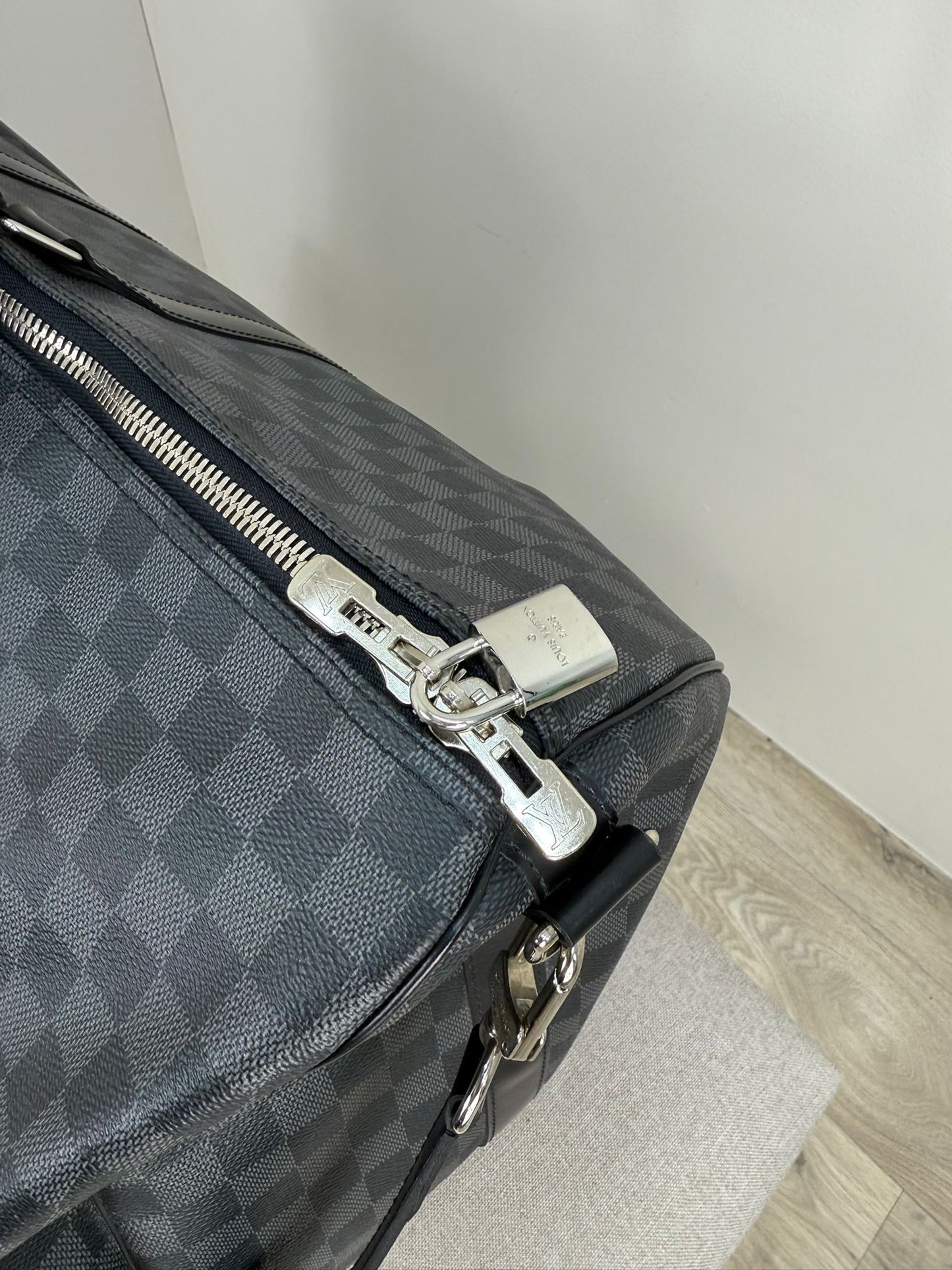 Louis Vuitton Damier 55 Bandouliere Keepall Travel Bag