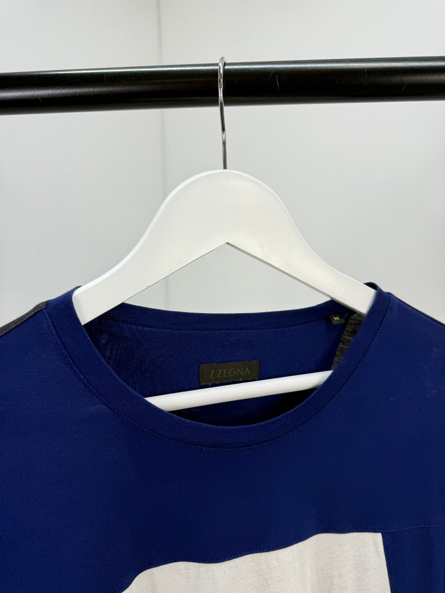 ZZEGNA Mens Blue White & Black T-Shirt (Medium)