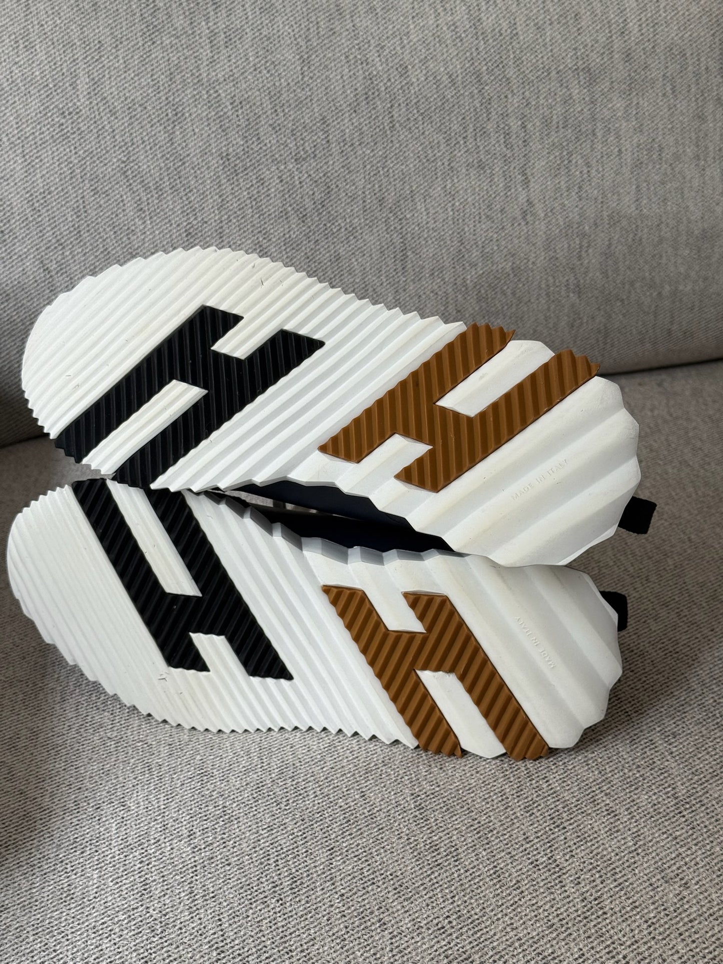 Hermes Navy Gold Bounce Trainers - 40/UK 6