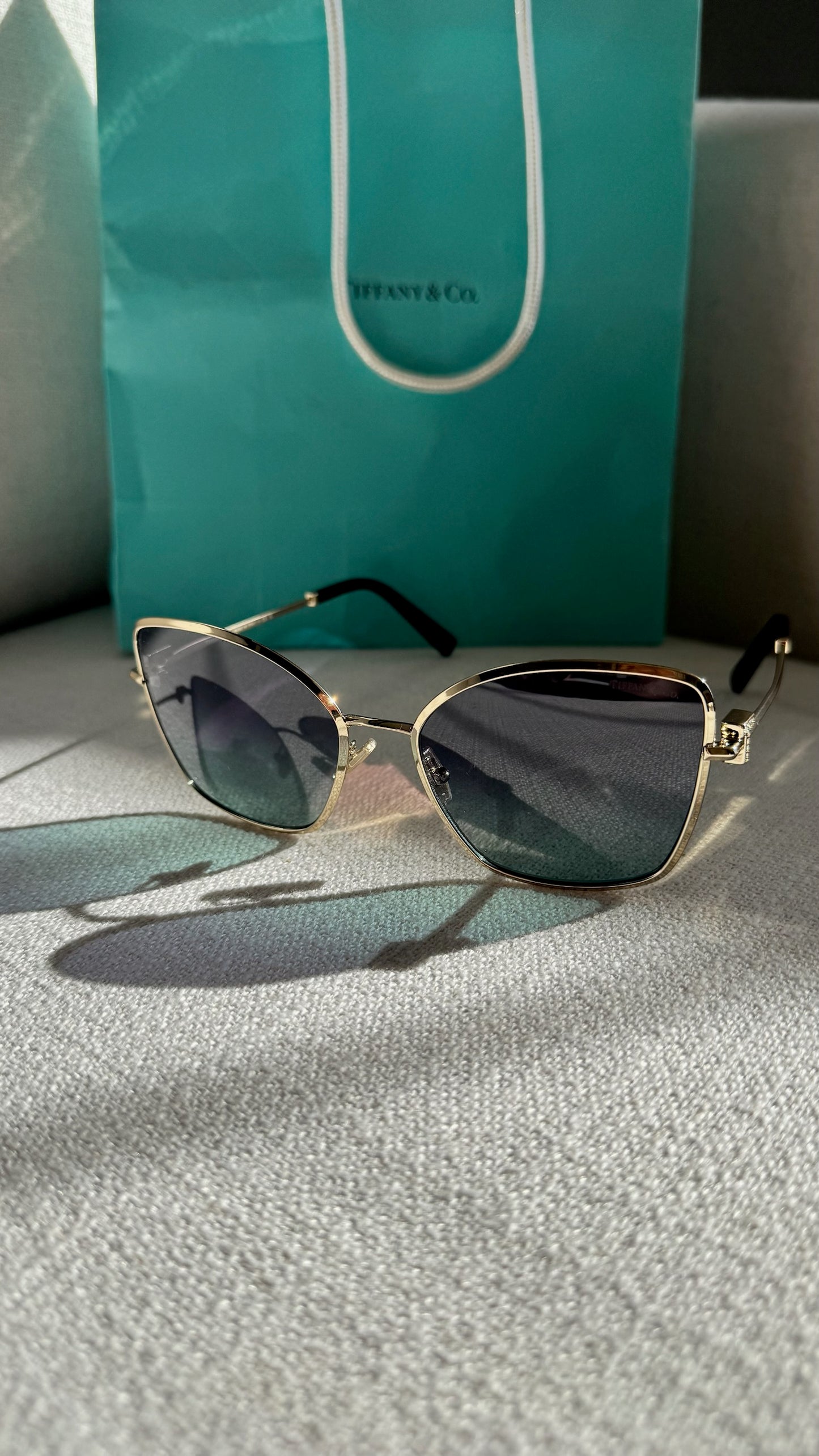 Tiffany & Co Pale Gold Metal With Grey Gradient Butterfly Lenses T Logo Sunglasses – 58mm Lens