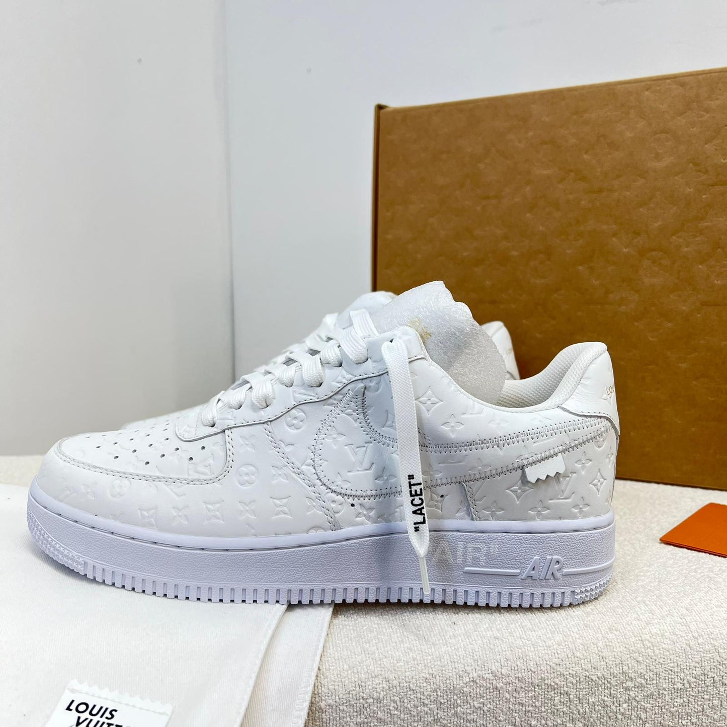 Louis Vuitton And Nike White "Air Force 1" By Virgil Abloh - Brand New In Box US 8/ UK 7.5