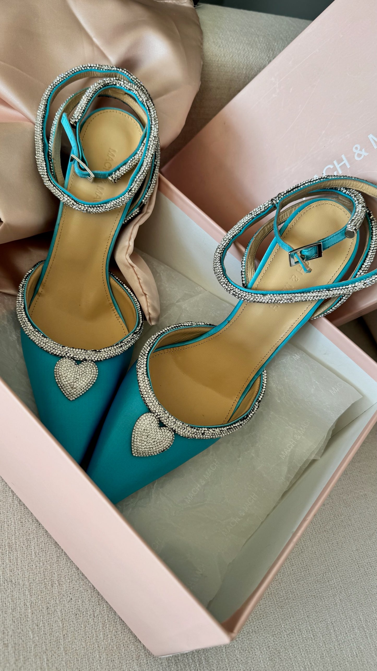 Mach & Mach Mach & Mach Crystal Heart Pointed Toe Pumps Blue Satin – EU 40/UK7