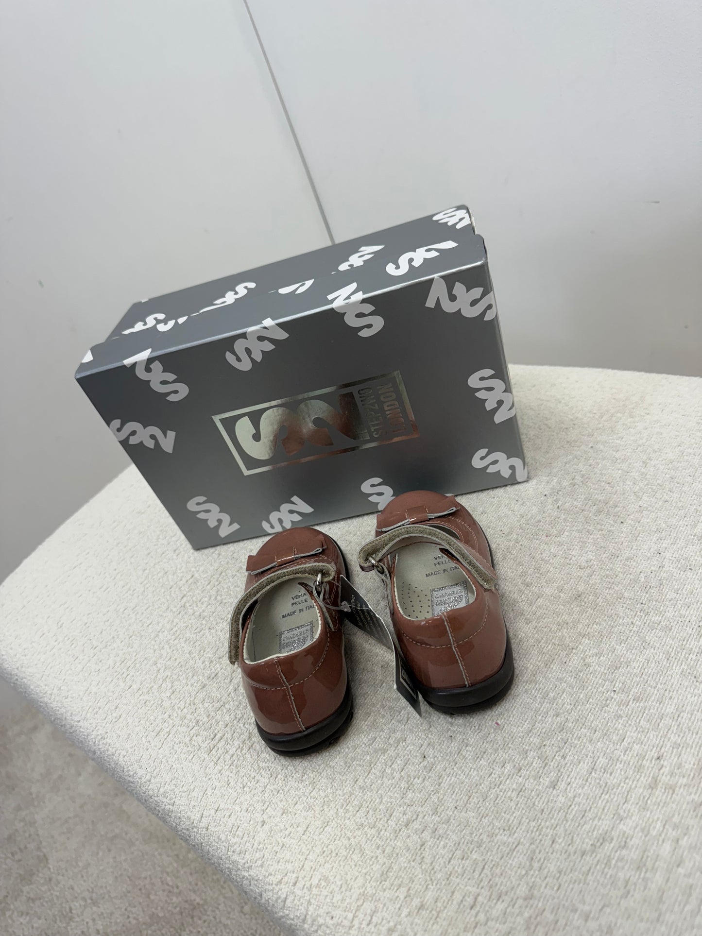Kids step2wo London Pink Patent Shoe , Brand New EU 20 UK 4