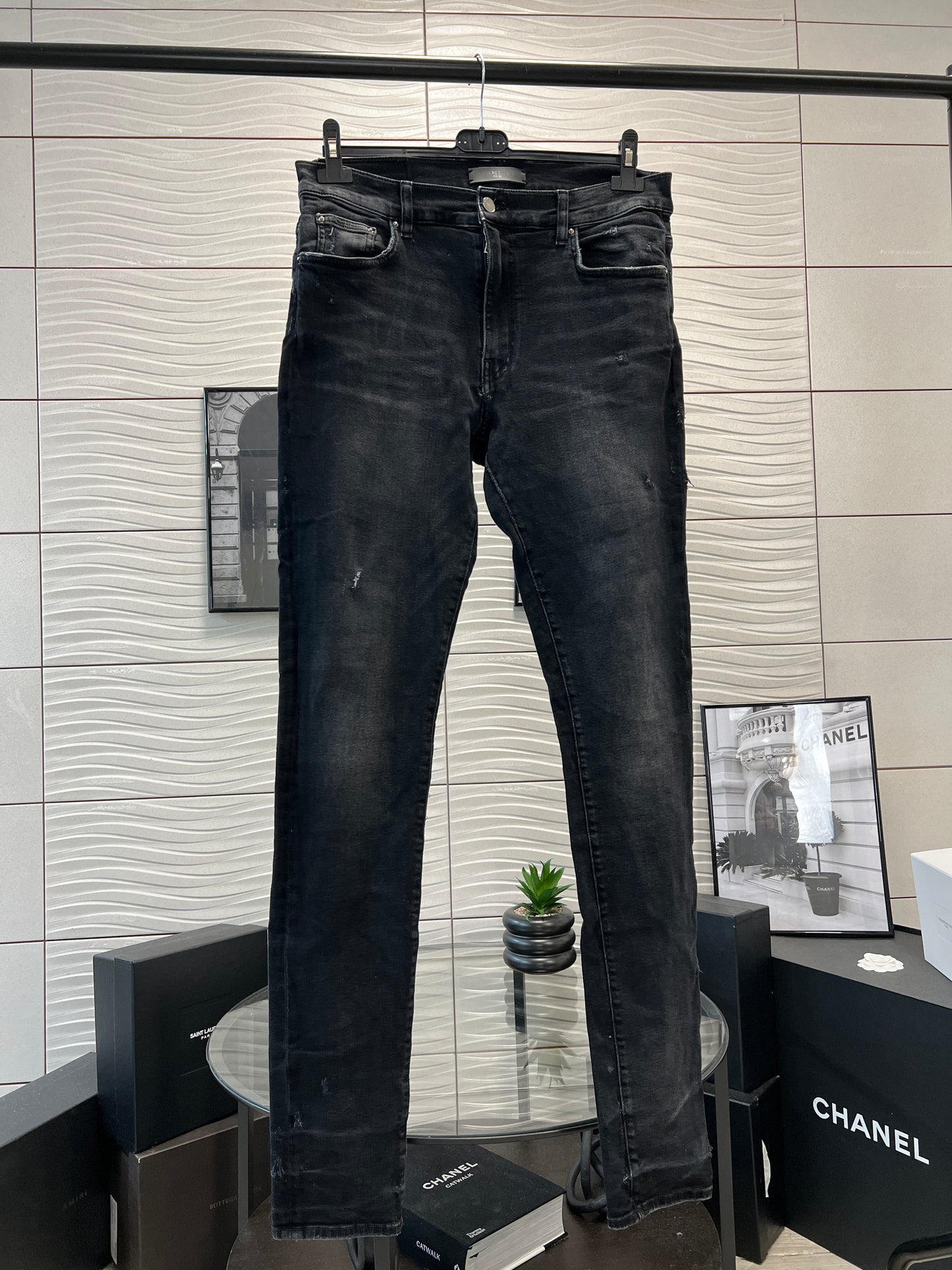 Amiri Off Black Distressed Skinny - Stretch Jeans - 33