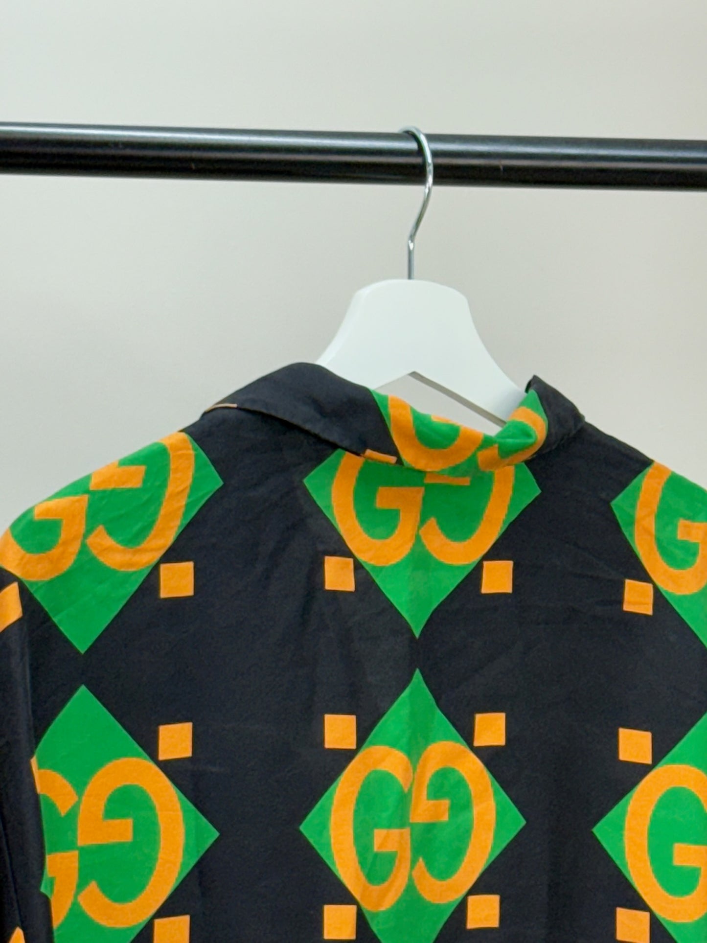 Gucci Black Green Gold GG Silk Shirt - 50