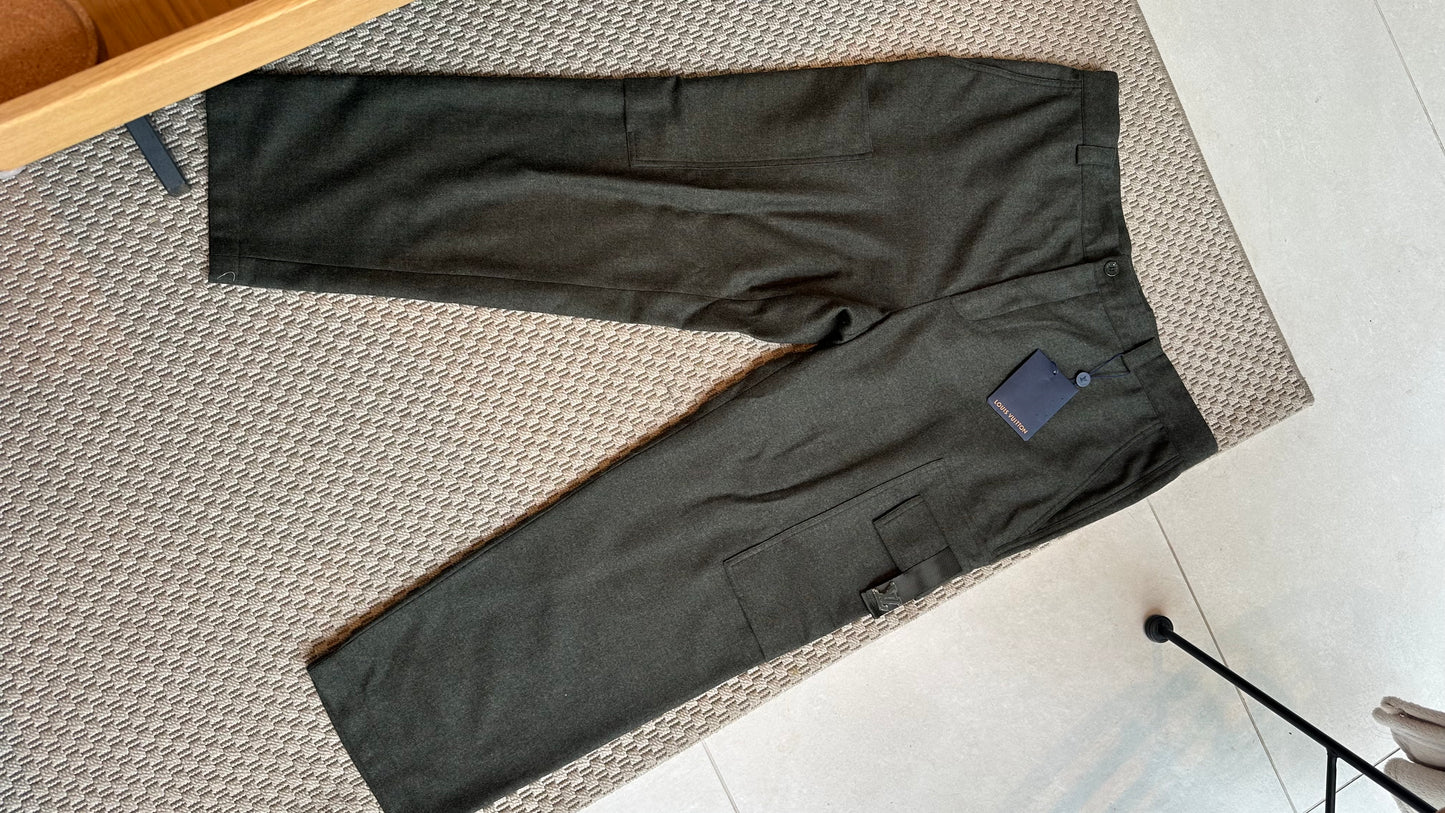 Louis Vuitton Grey Tailored Wool Cargo Trousers , brand new – IT 56