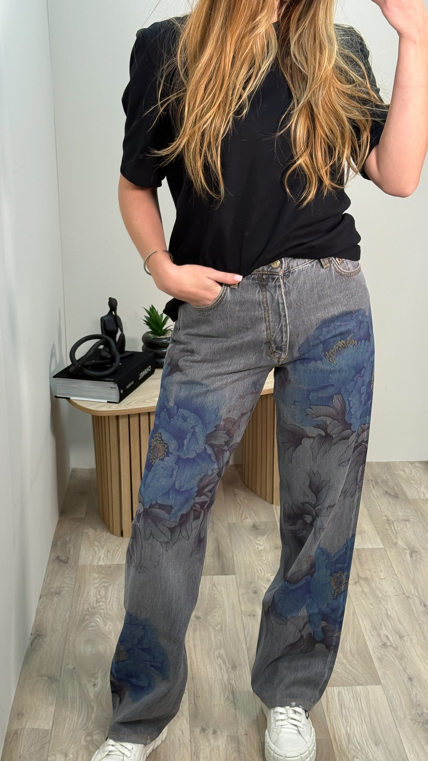 The Attico Black Join Us Upstairs Plain T-shirt - IT 38/S-M