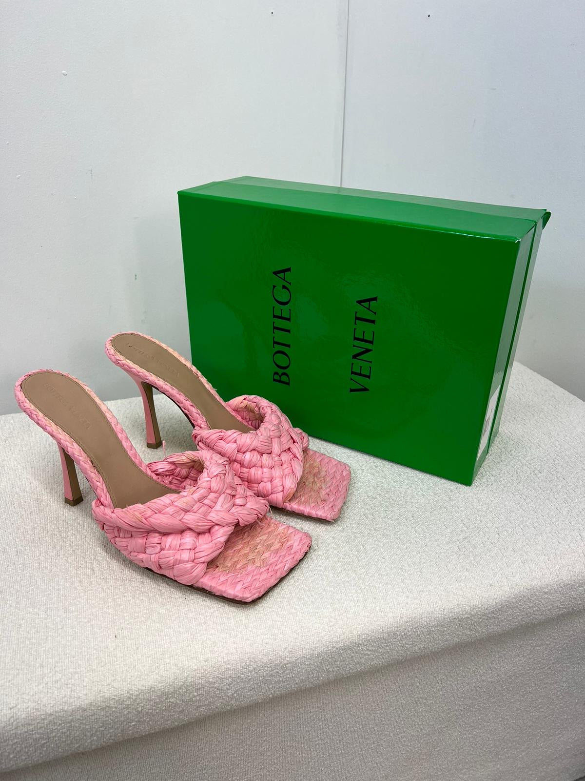 BOTTEGA VENETA Blossom Intrecciato Raffia Thatch Mule Heels - UK 8