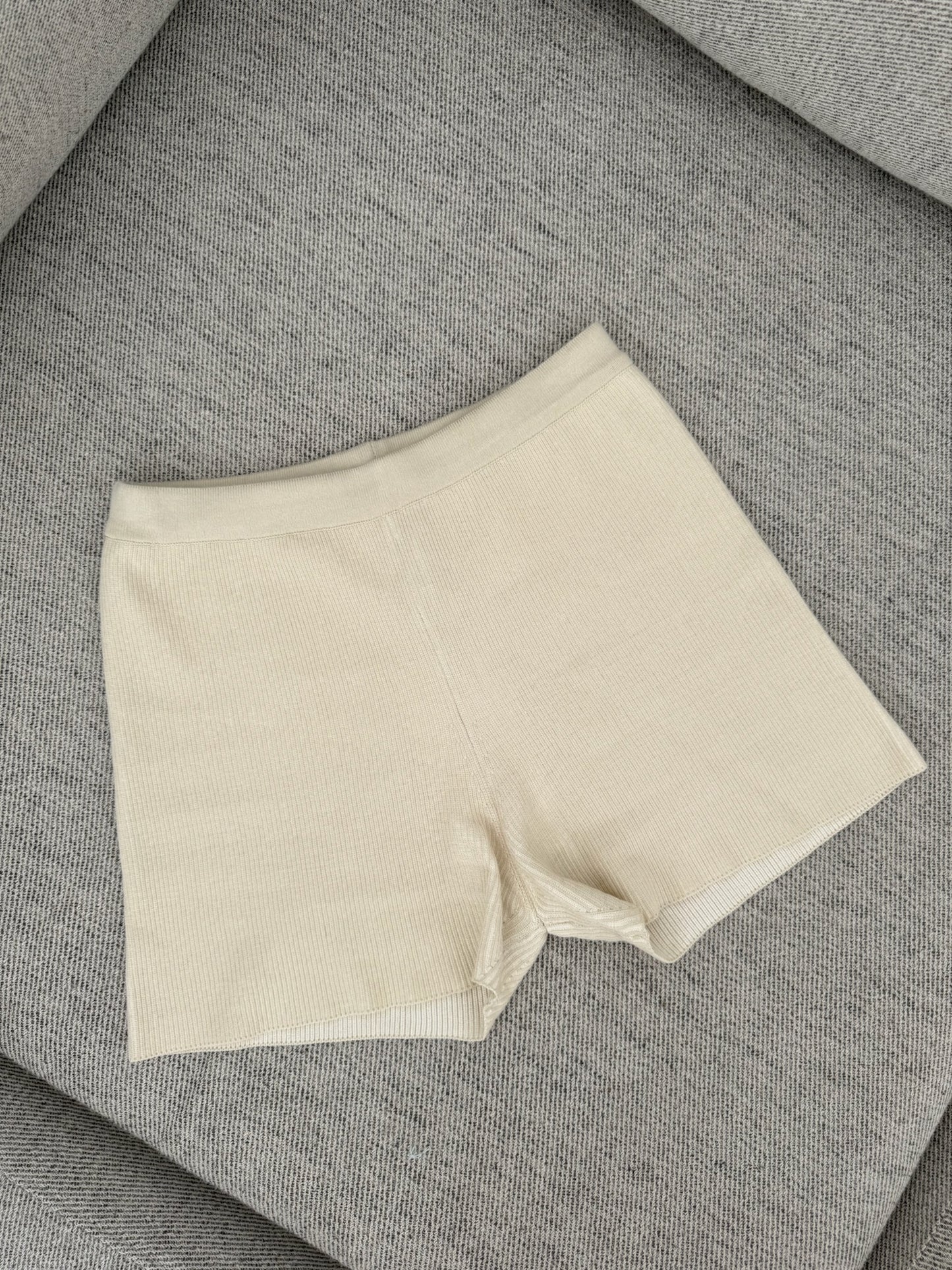 Jacquemus Beige Arancia Ribbed Knit Shorts - UK 6/8
