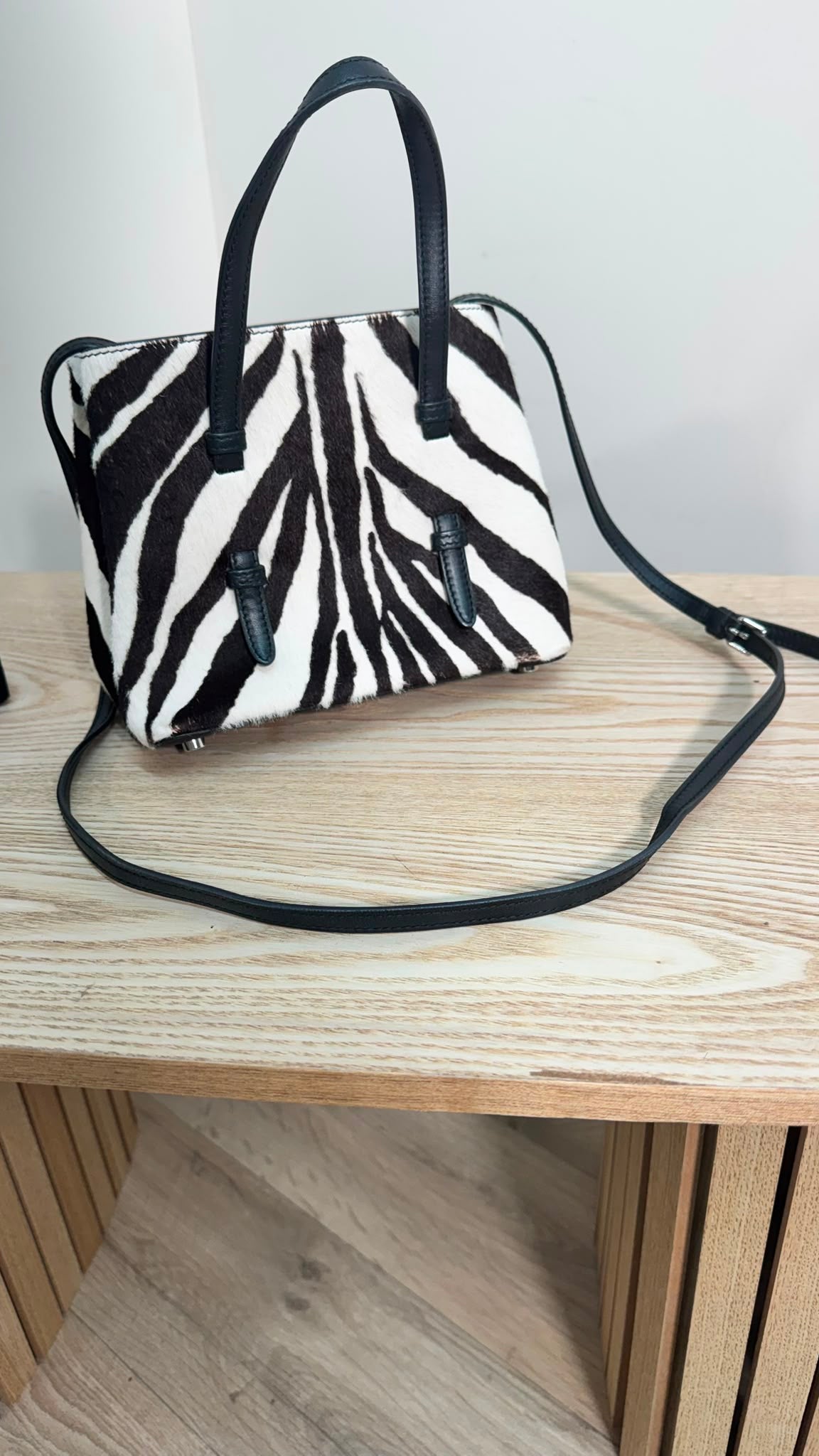 Alaïa Black & White Le Mina 16 Micro Calf Hair Bag – 13.5 x 16.5 x 8 cm