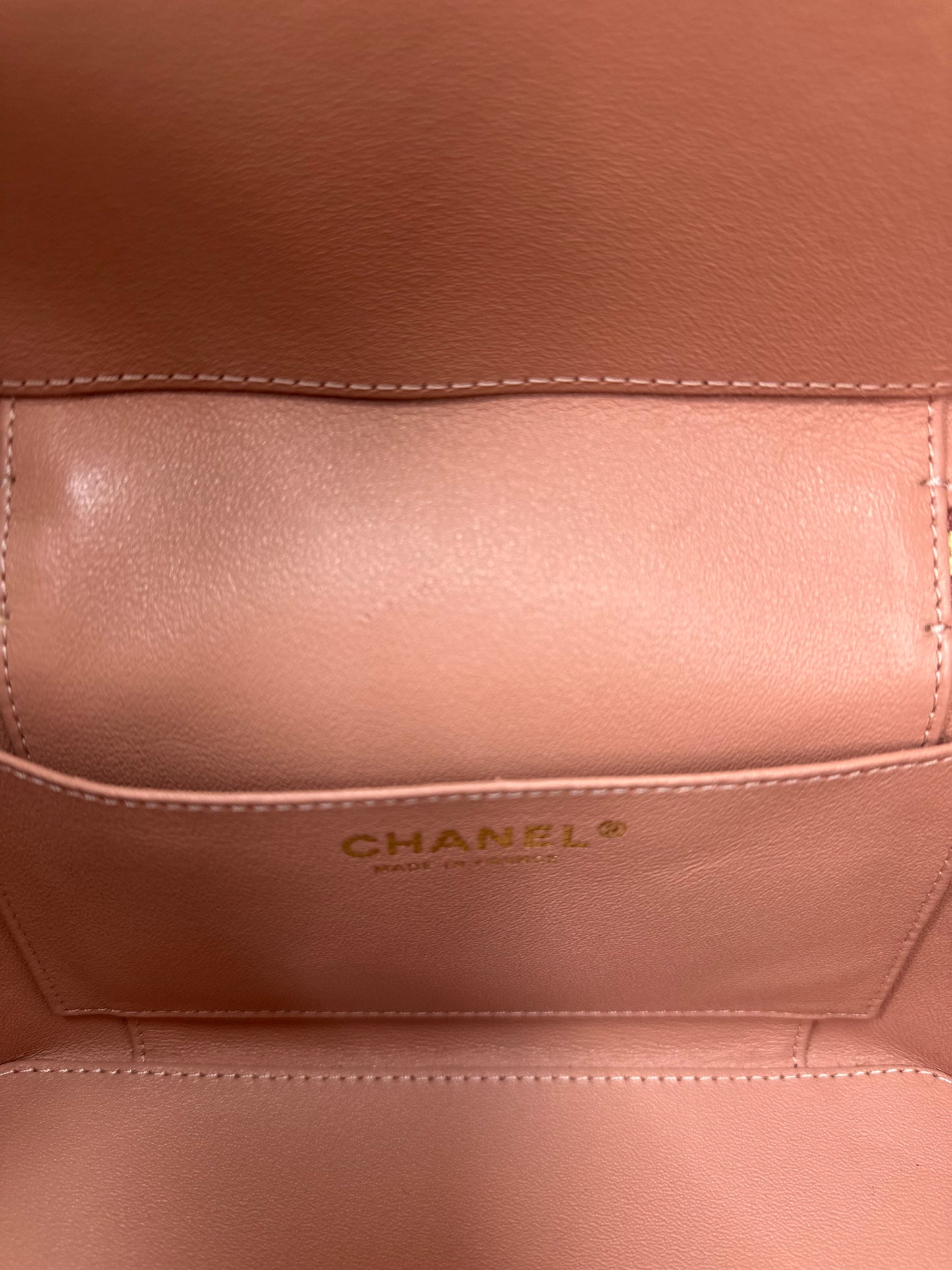 Chanel Knock On Wood Vanity Salmon Pink Case