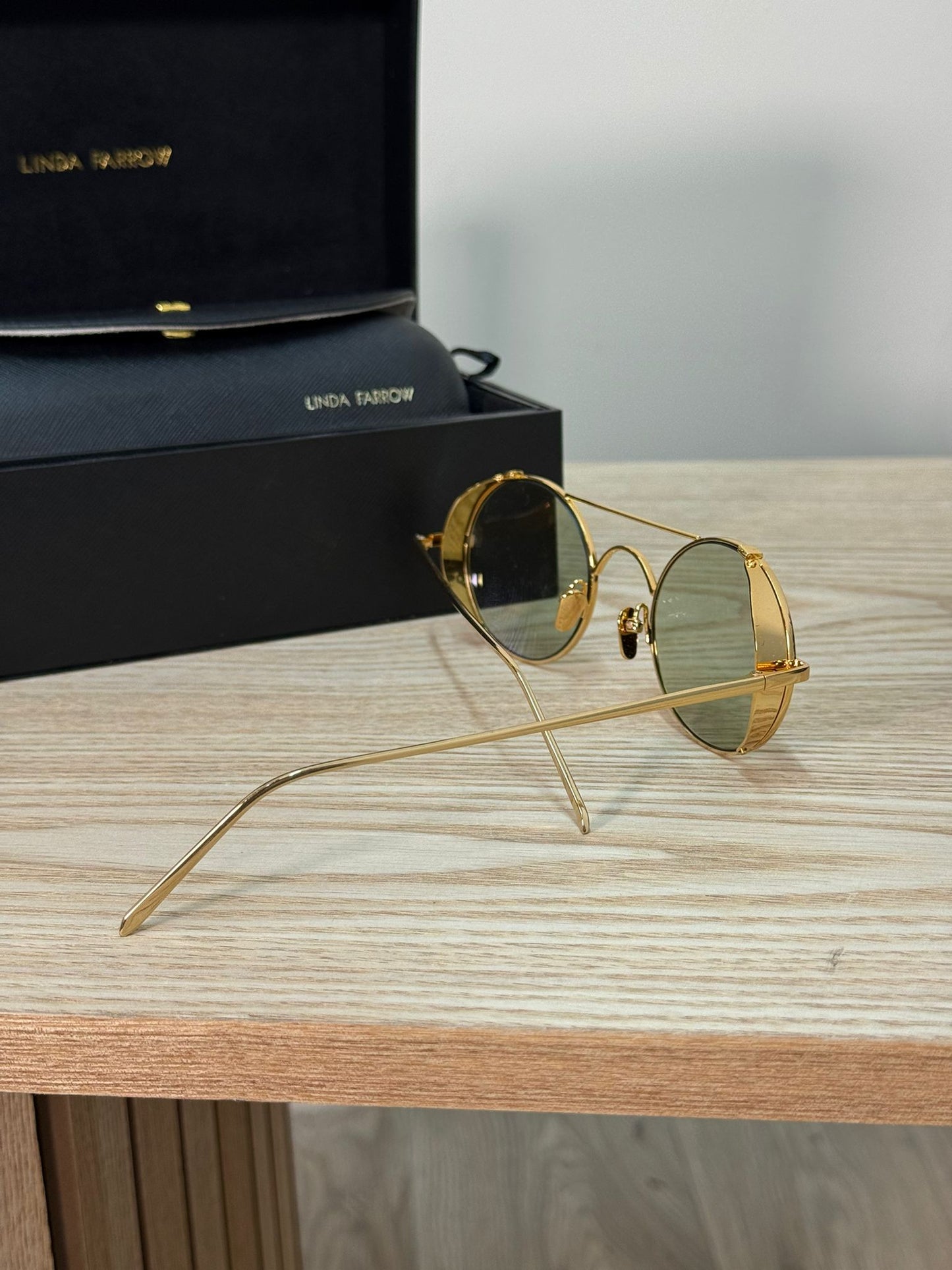 Linda Farrow Green Lens Gold Round Horseframe Sunglasses - One Size