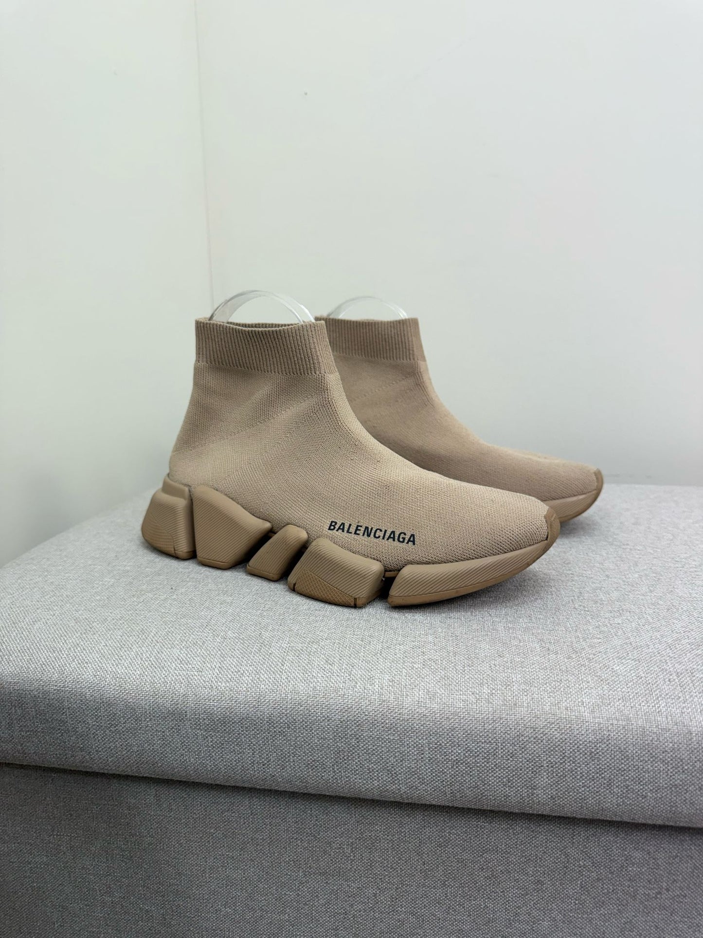 Balenciaga beige balenciaga speed 2.0 - UK 4
