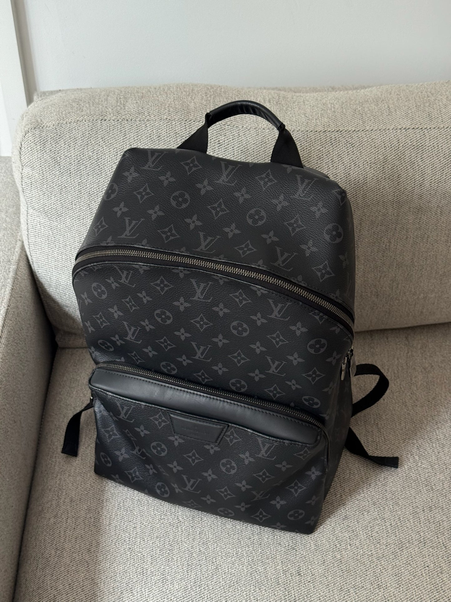 Louis Vuitton Black Discovery PM Monogram BackBag N/A