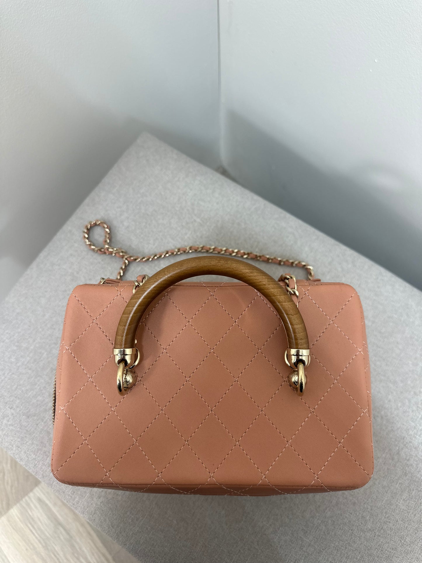 Chanel Knock On Wood Vanity Salmon Pink Case