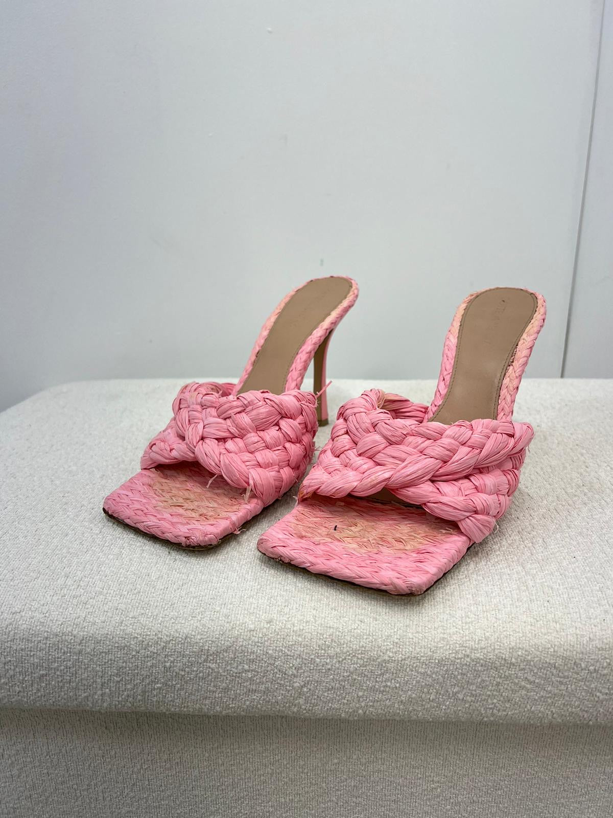BOTTEGA VENETA Blossom Intrecciato Raffia Thatch Mule Heels - UK 8