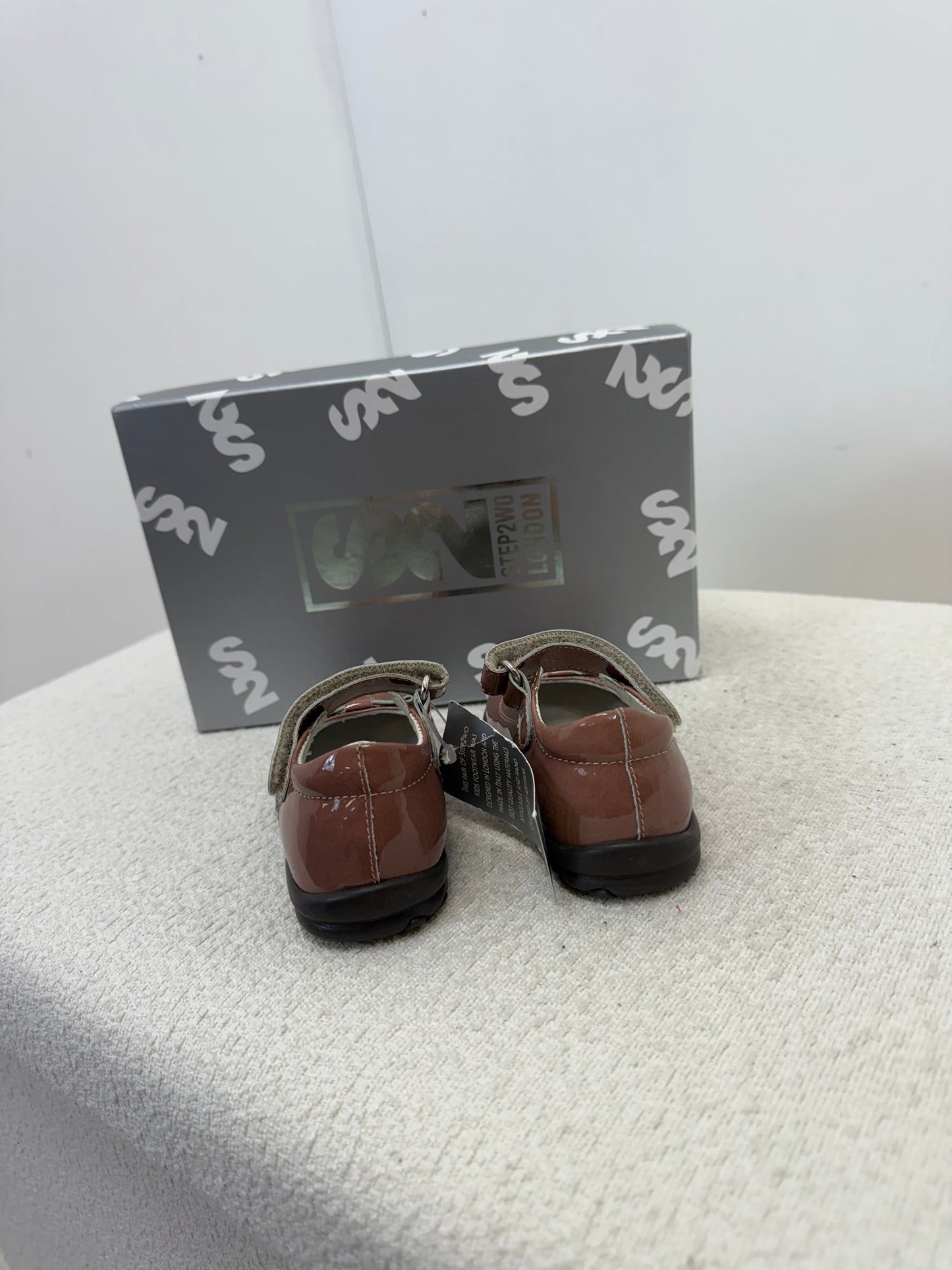 Kids step2wo London Pink Patent Shoe , Brand New EU 20 UK 4