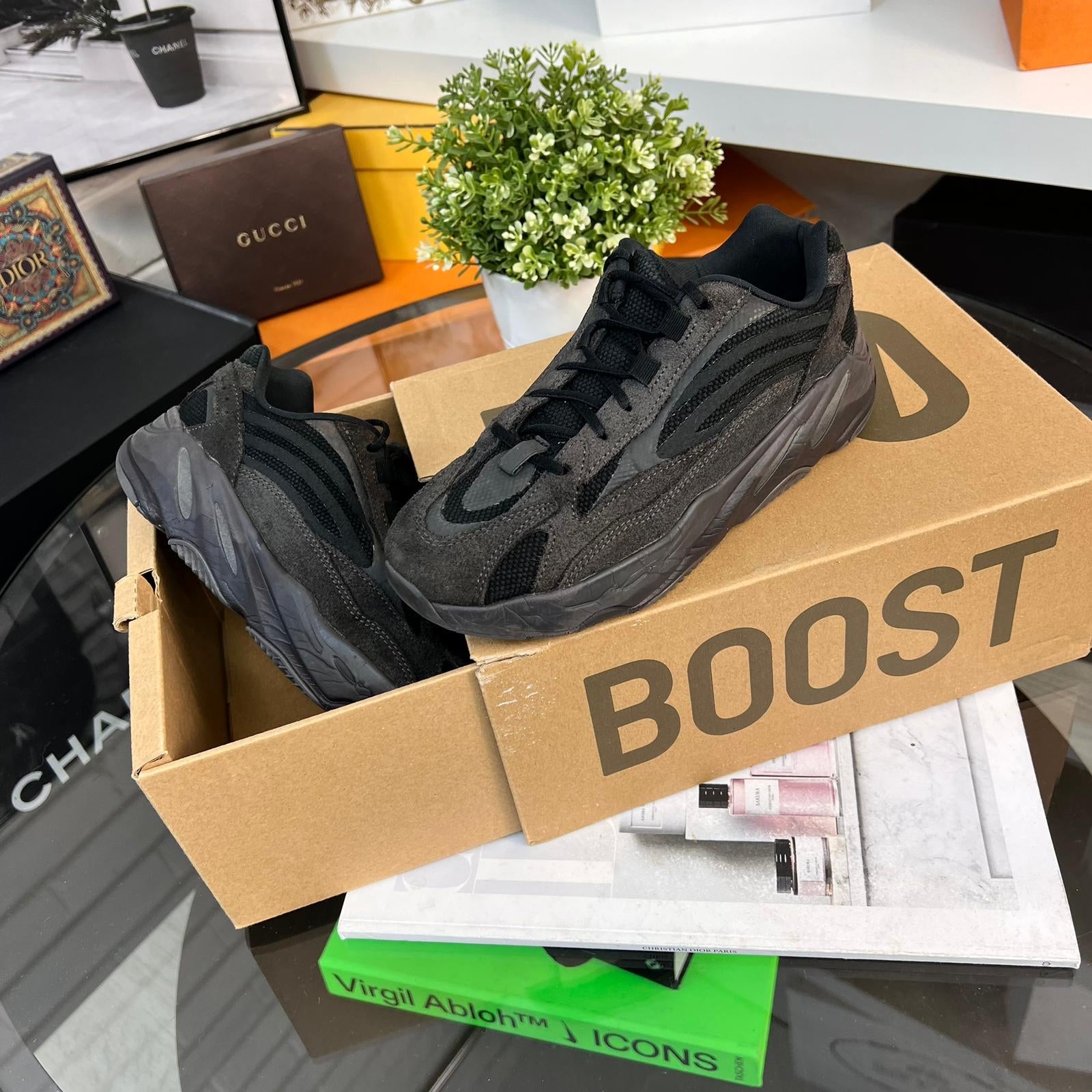 Adidas yeezy 700 outlet v2 vanta junior