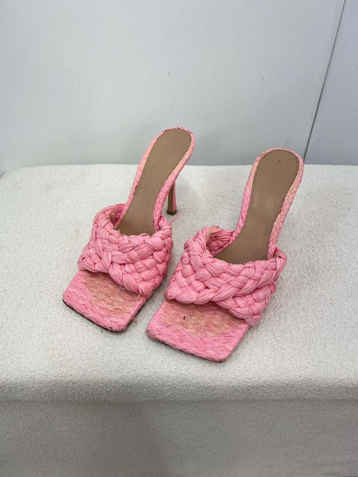 BOTTEGA VENETA Blossom Intrecciato Raffia Thatch Mule Heels - UK 8