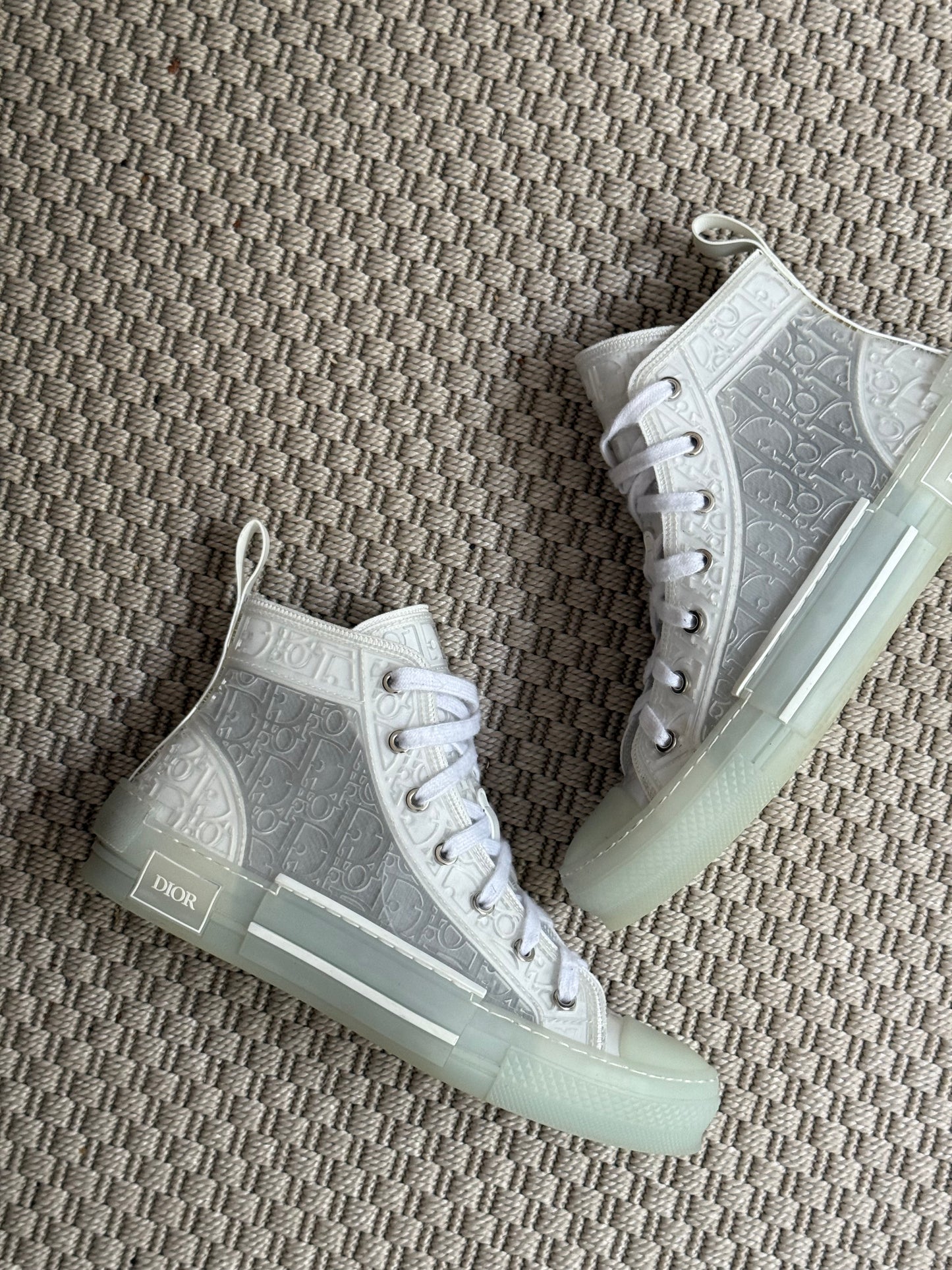 Dior White B23 Hightop Trainers- Mens - UK 6