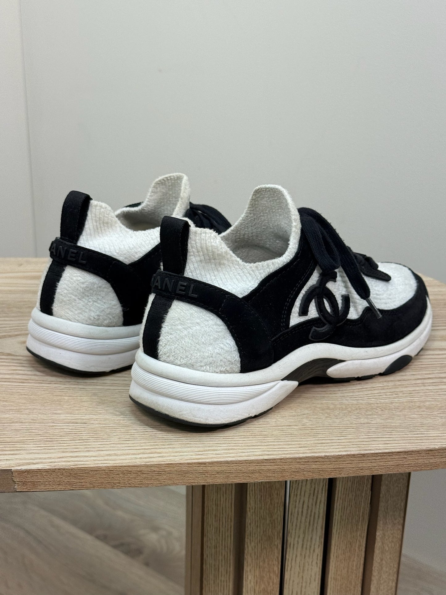 Chanel Black And White Fabric Suede Calfskin CC Trainers - UK 7