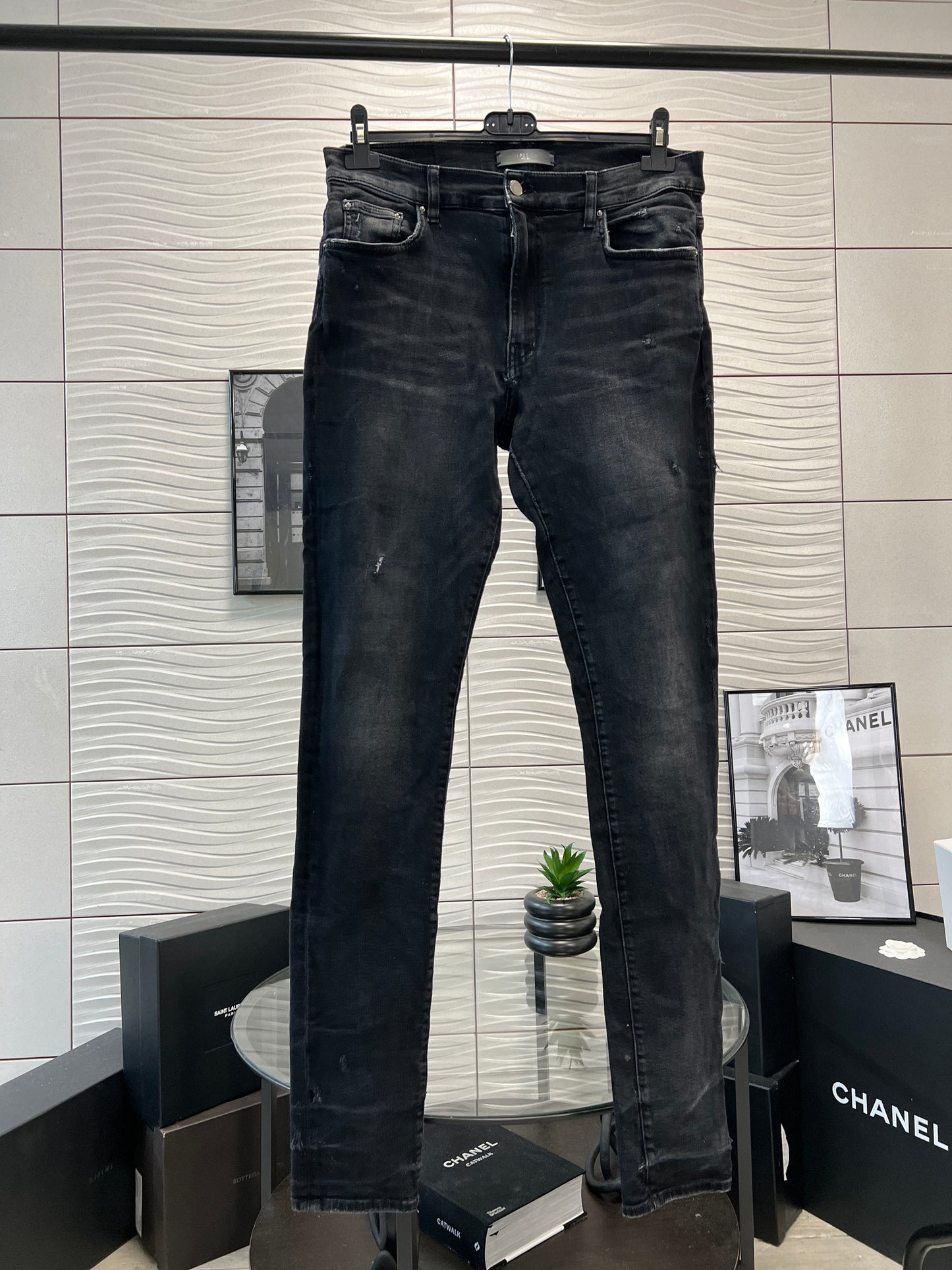 Amiri Off Black Distressed Skinny - Stretch Jeans - 33