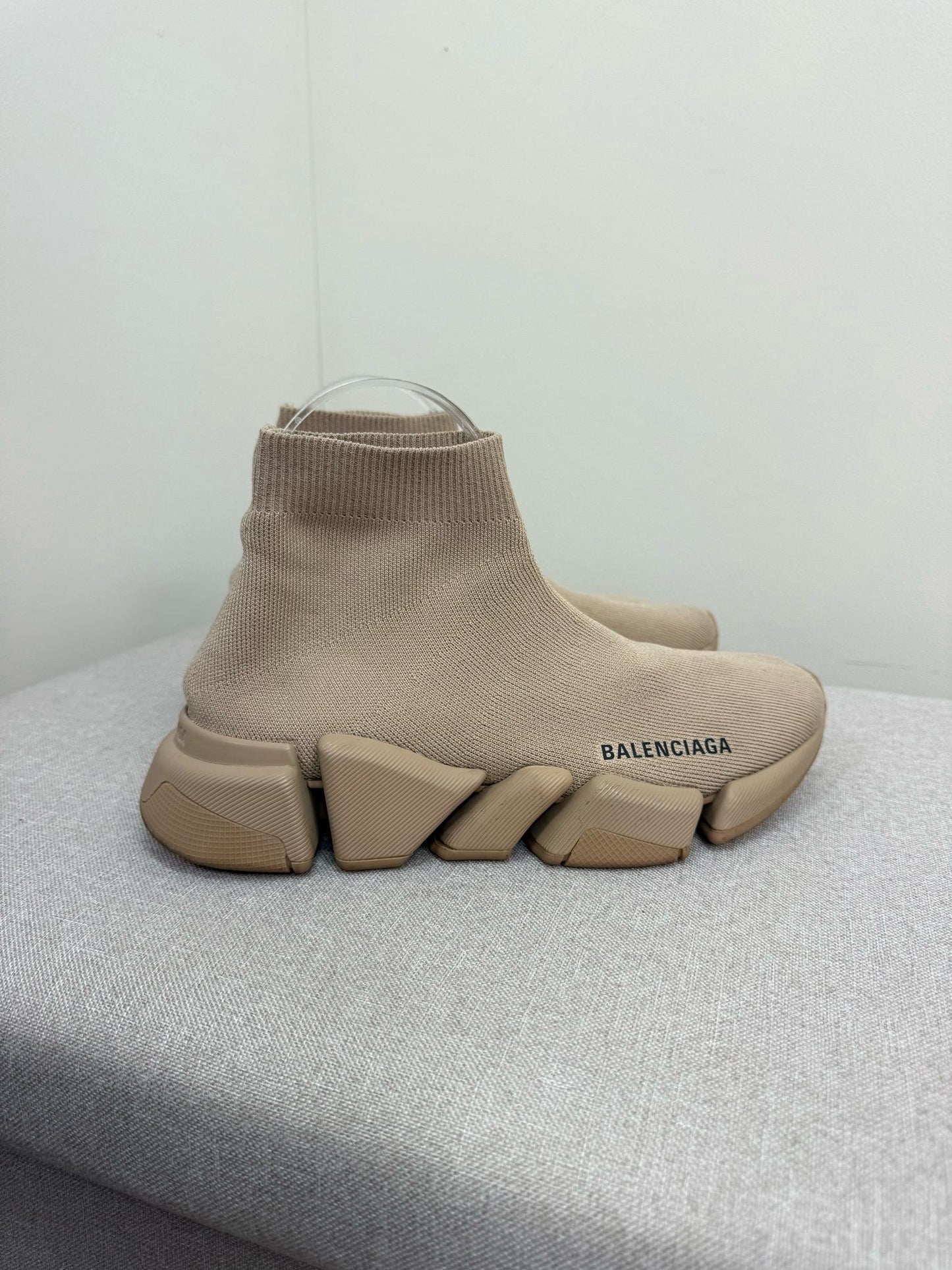 Balenciaga beige balenciaga speed 2.0 - UK 4