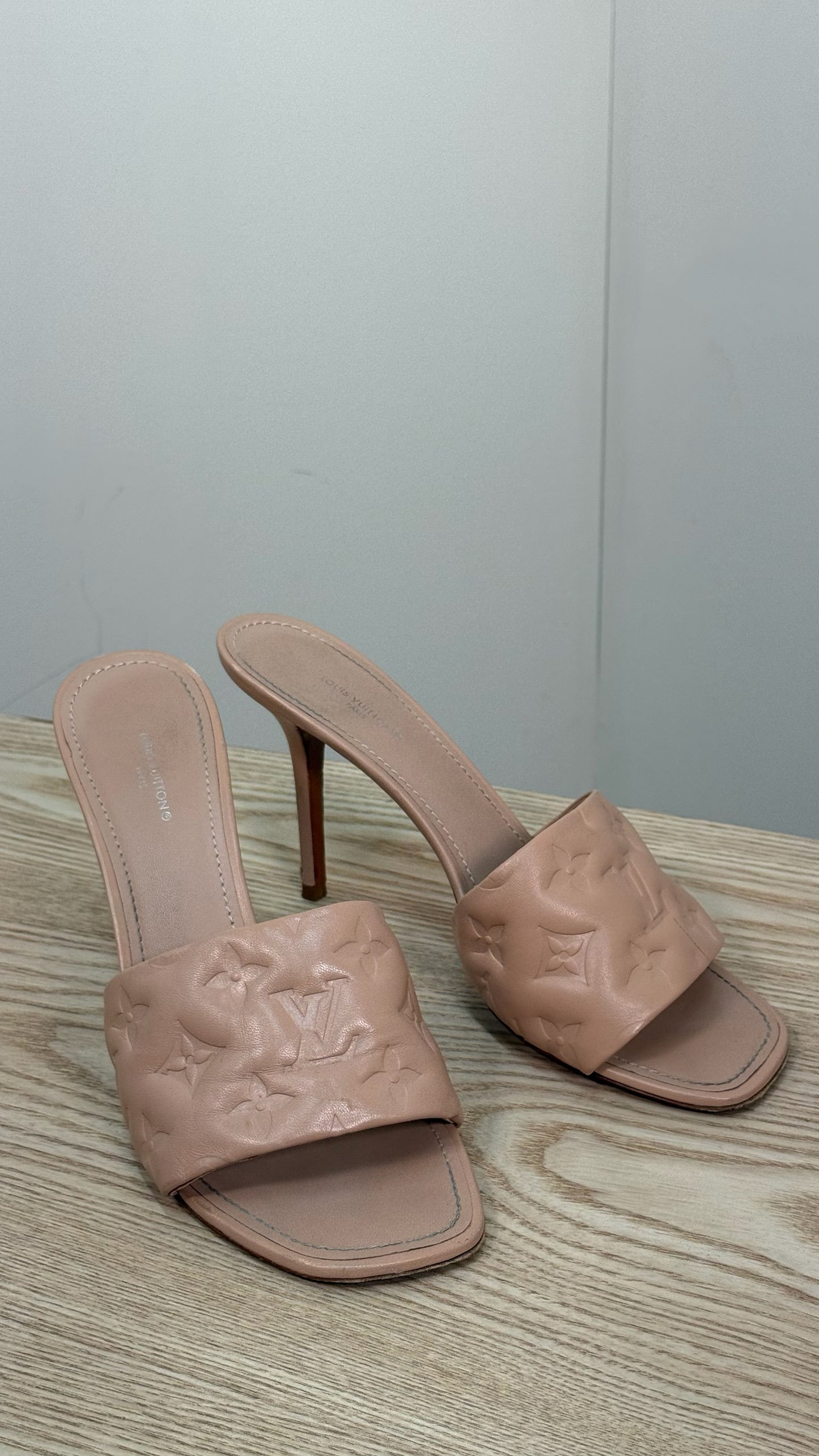 Louis Vuitton Dusty Pink Revival Mogogram Heels - UK 7
