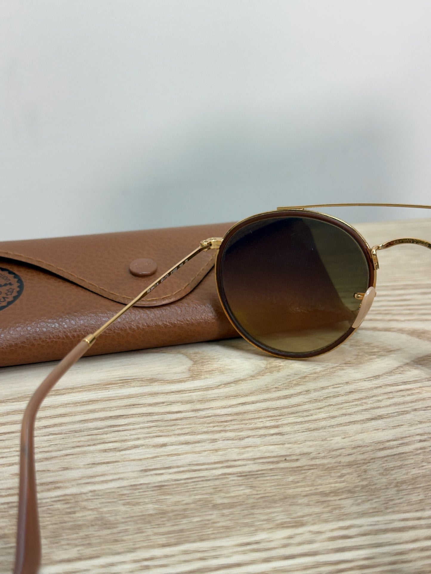 Ray-Ban Gold Round Frame Reflective Glasses - One Size