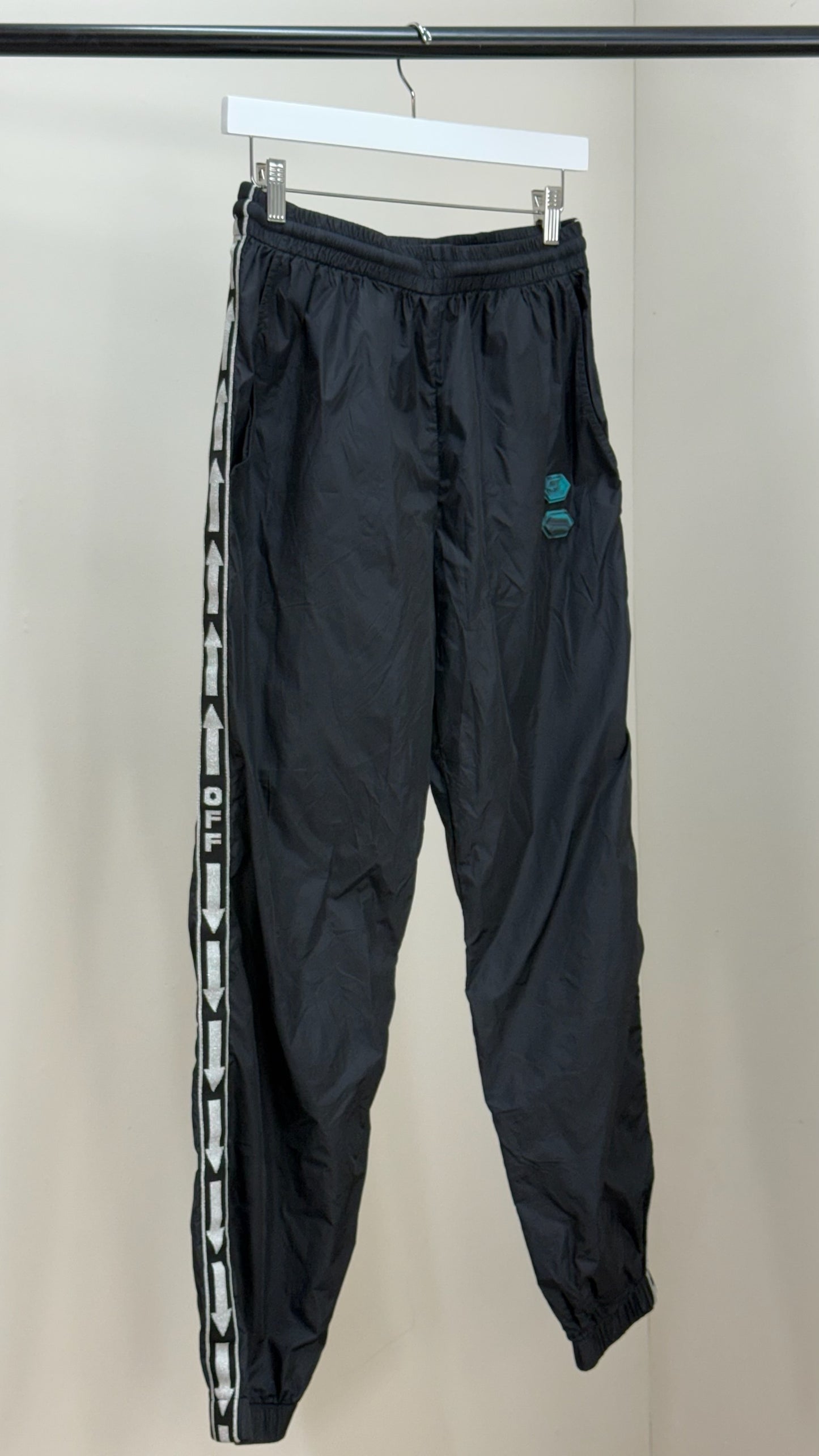 Off-White Black Arrow Reflective Stripe Track - Large