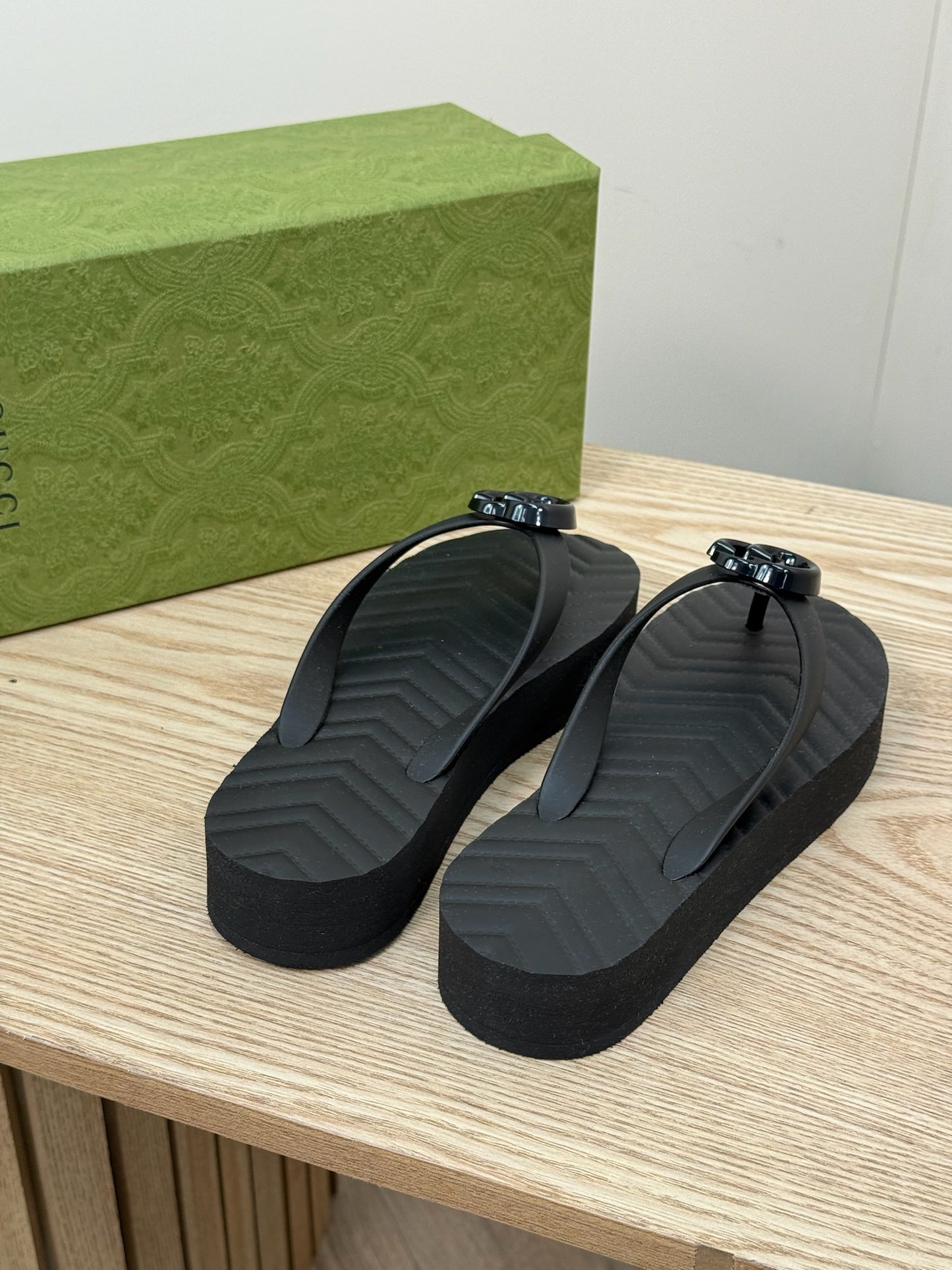 Gucci Black Double G Flip Flops
Brand New In Box UK 2