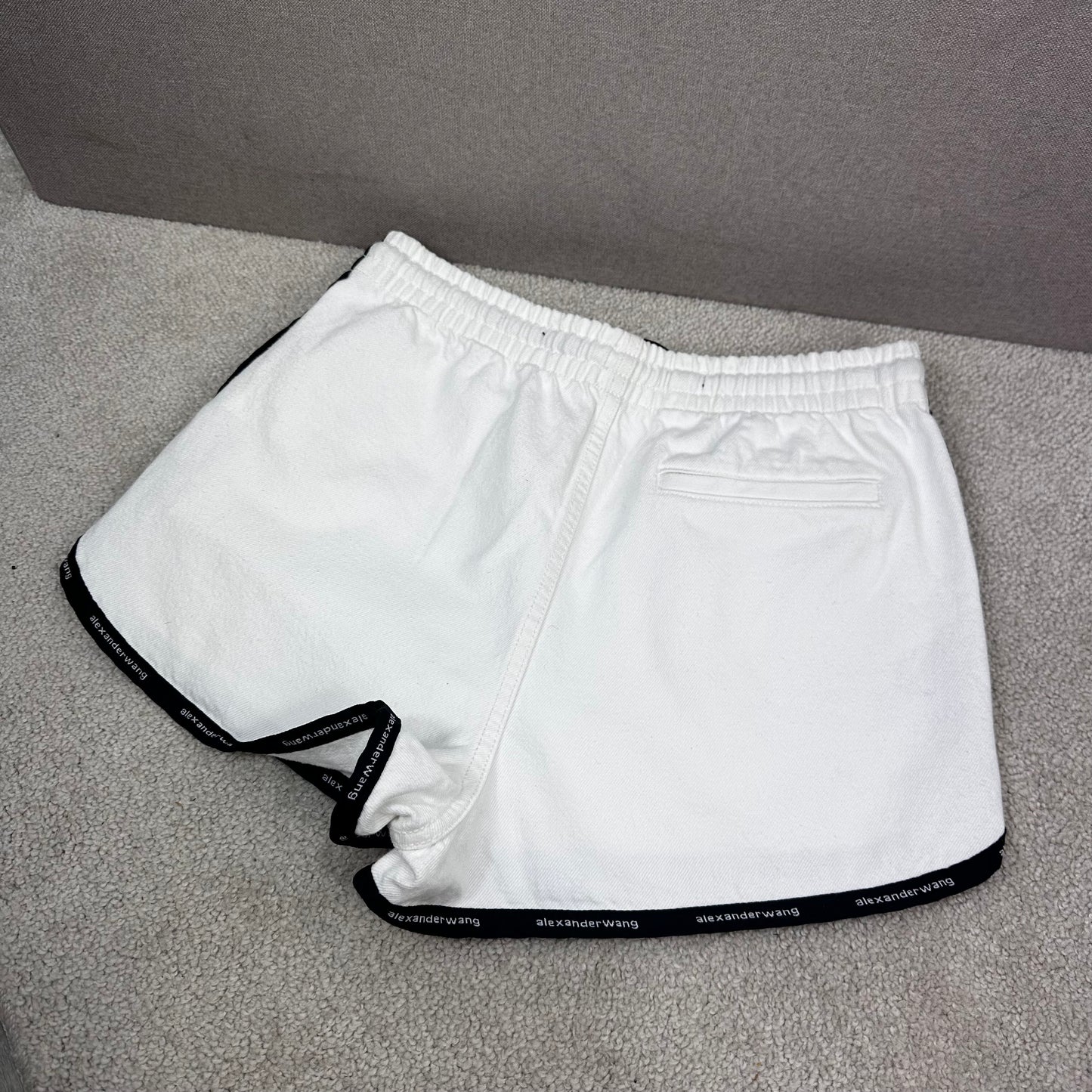 ALEXANDER WANG White & Black Logo Cotton Shorts - Small