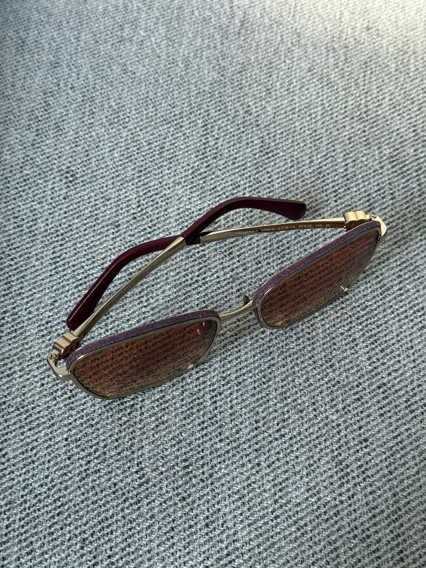 Chanel Square CC Metal, Calfskin
Gold Sunglass