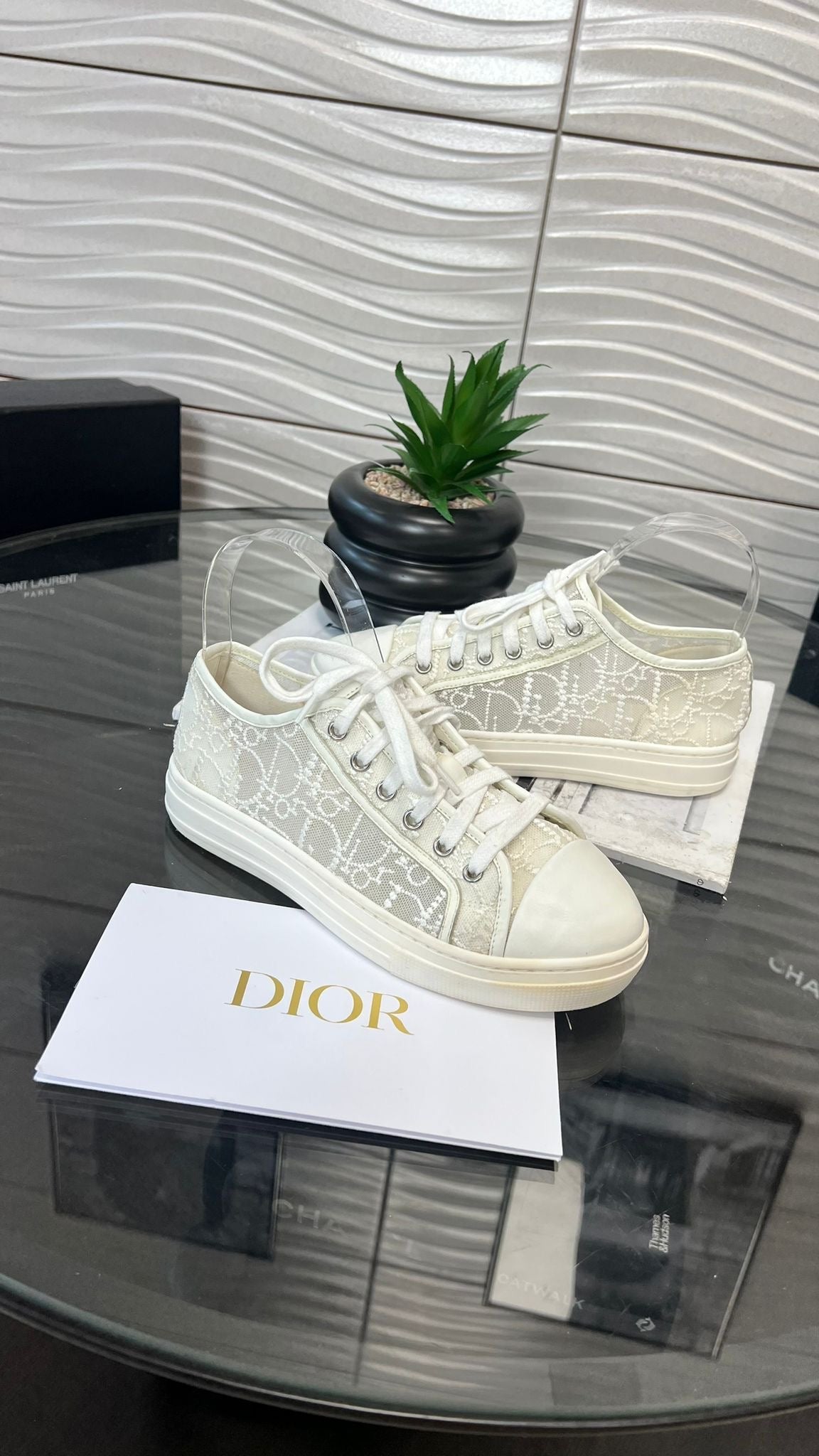 Kids Dior White Lace Lowtop Oblique Logo Trainer - EU 34, Junior 2