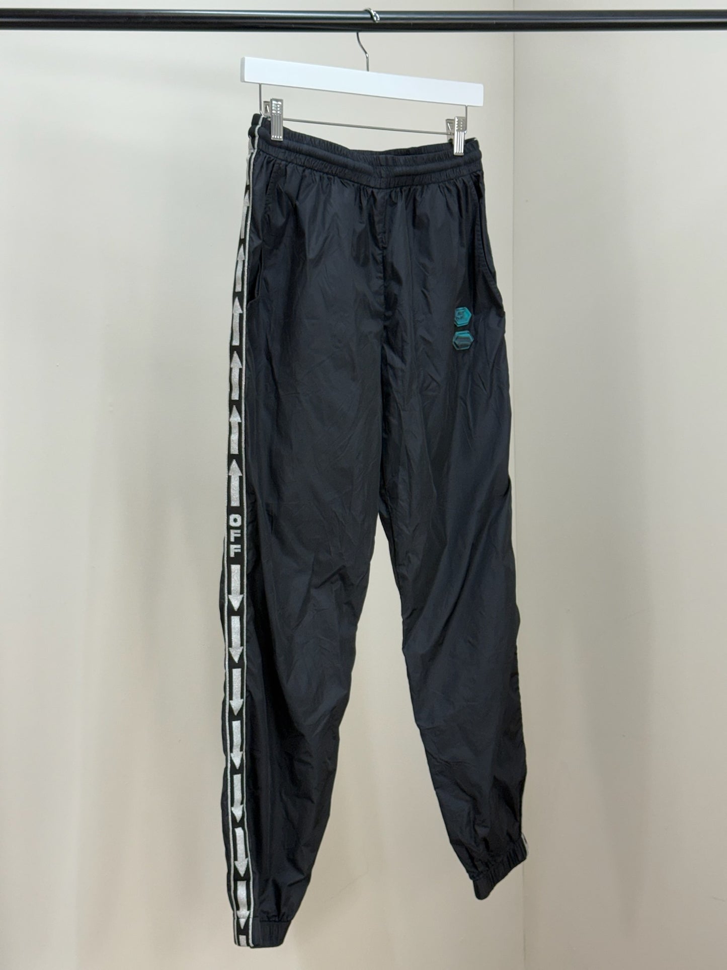 Off-White Black Arrow Reflective Stripe Track - Large