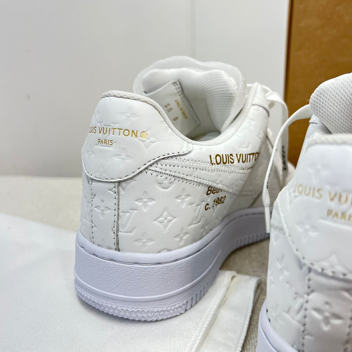 Louis Vuitton And Nike White "Air Force 1" By Virgil Abloh - Brand New In Box US 8/ UK 7.5