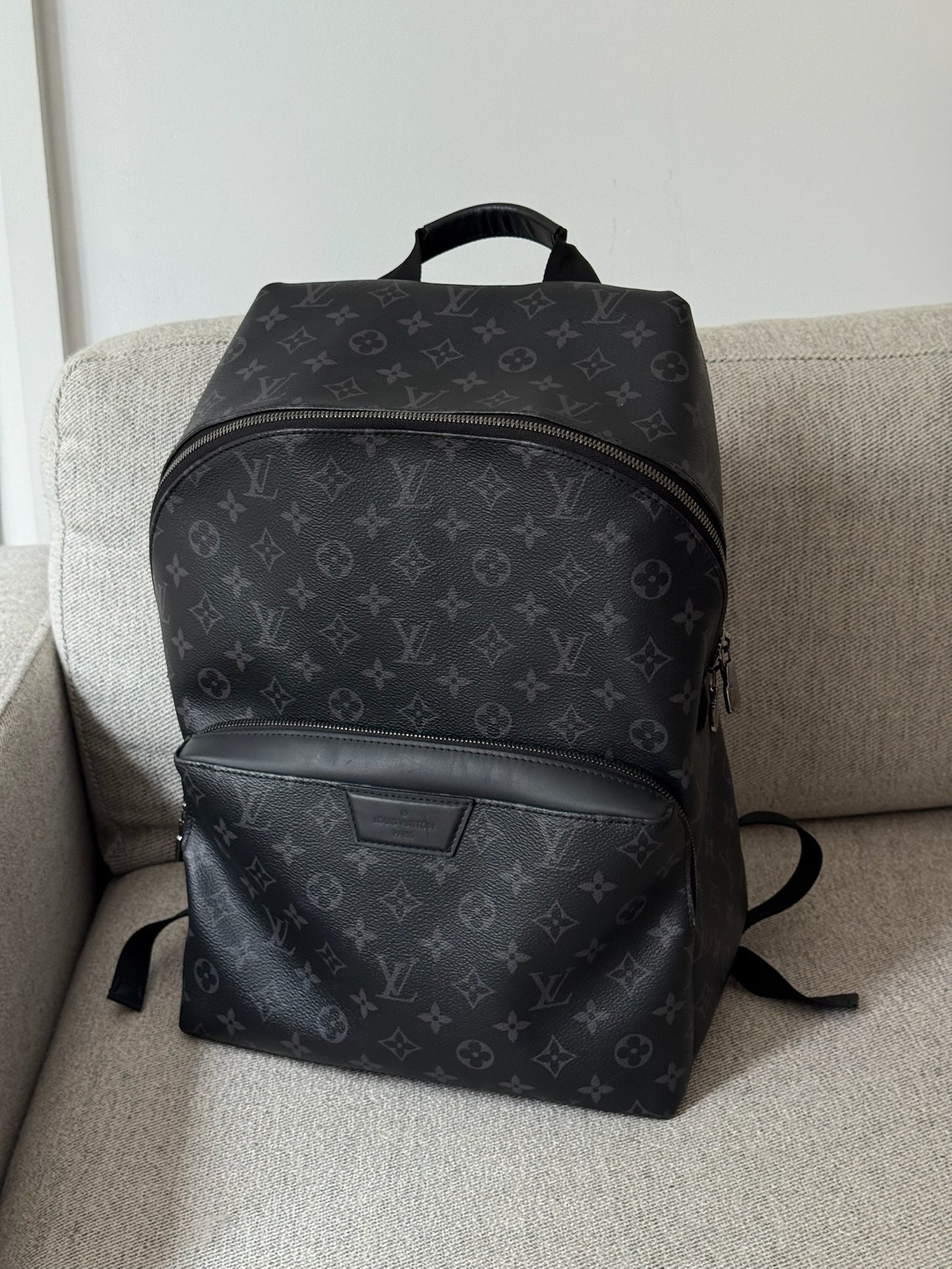 Louis Vuitton Black Discovery PM Monogram BackBag N/A