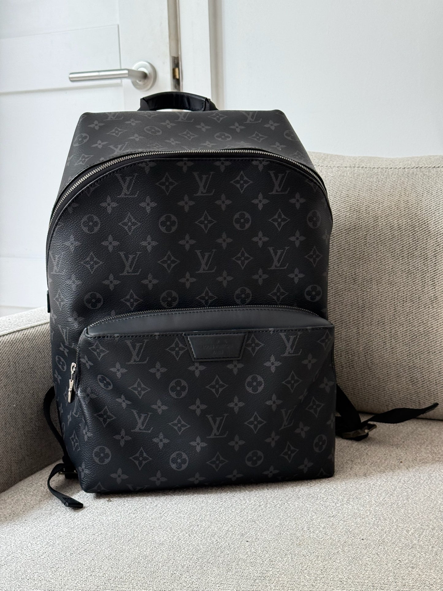 Louis Vuitton Black Discovery PM Monogram BackBag N/A