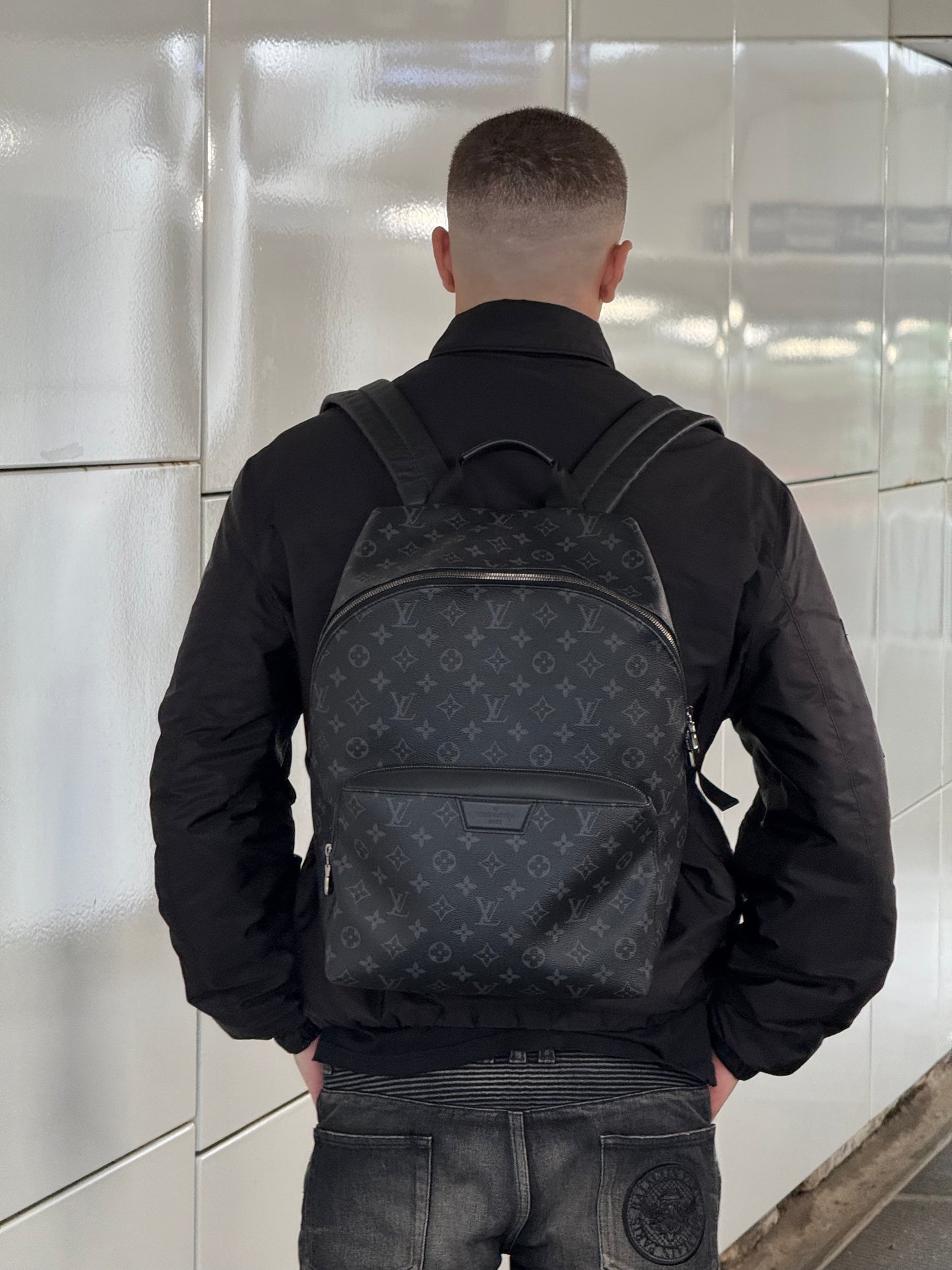 Louis Vuitton Black Discovery PM Monogram BackBag N/A