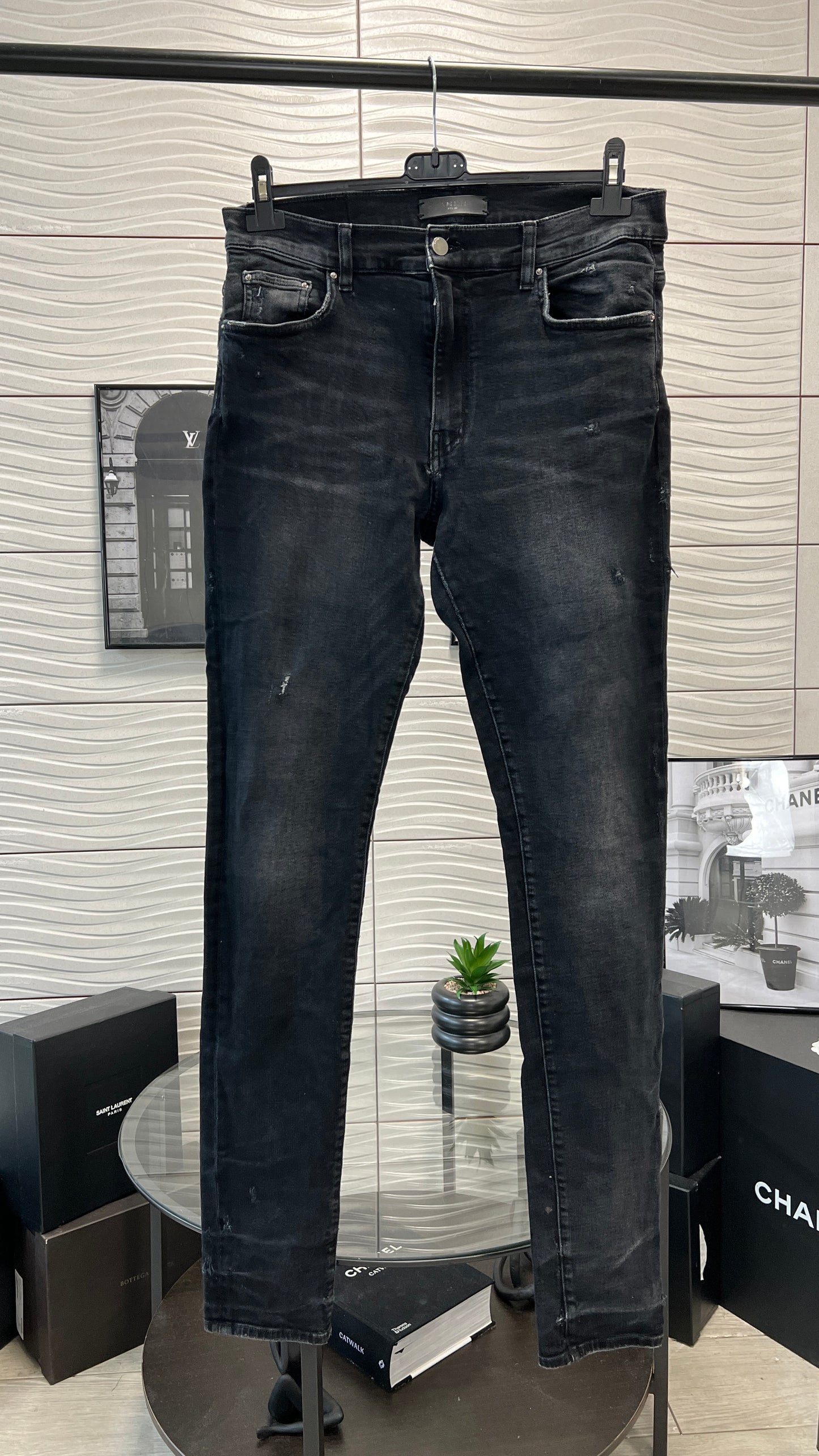 Amiri Off Black Distressed Skinny - Stretch Jeans - 33