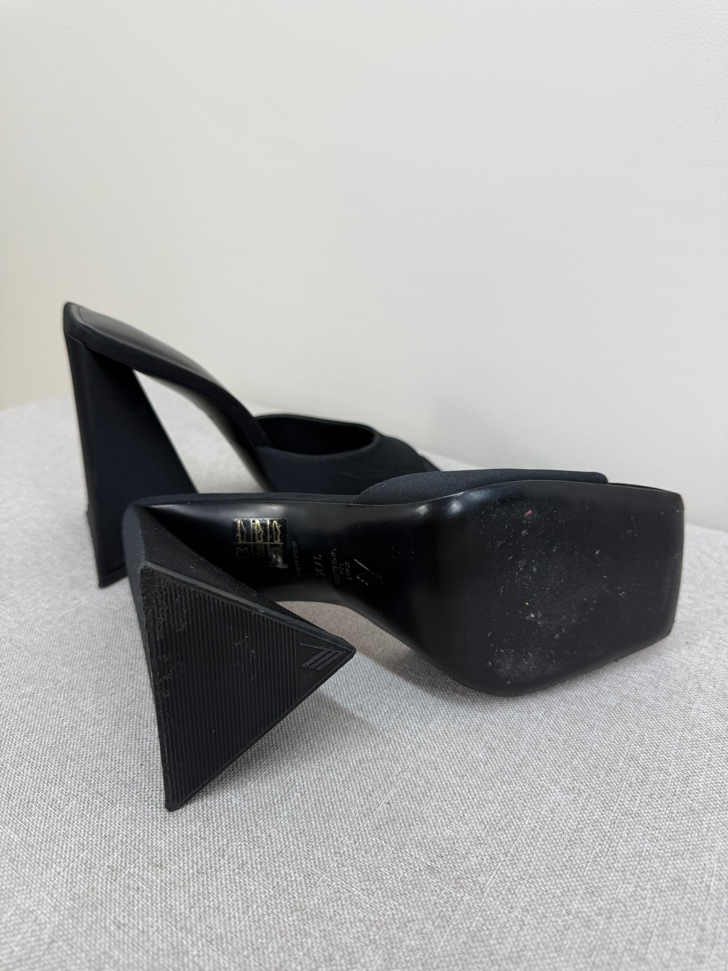 THE ATTICO Cheope black suede mules - UK 4.5