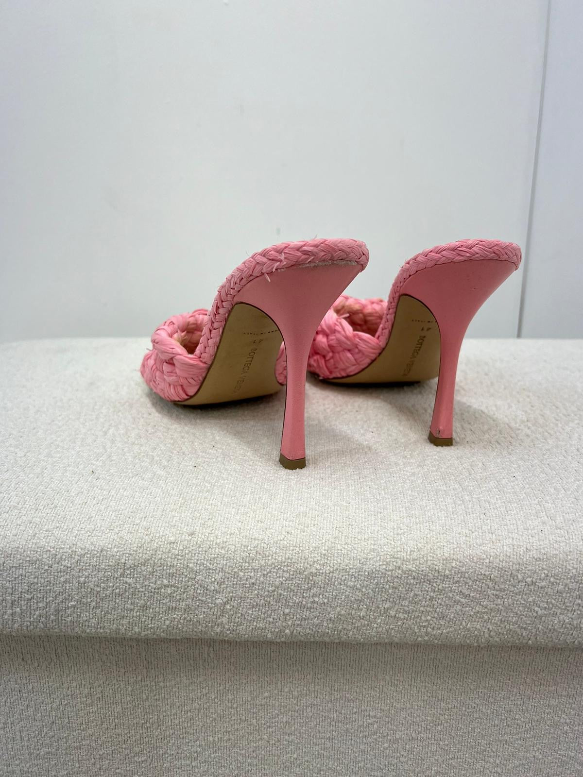 BOTTEGA VENETA Blossom Intrecciato Raffia Thatch Mule Heels - UK 8