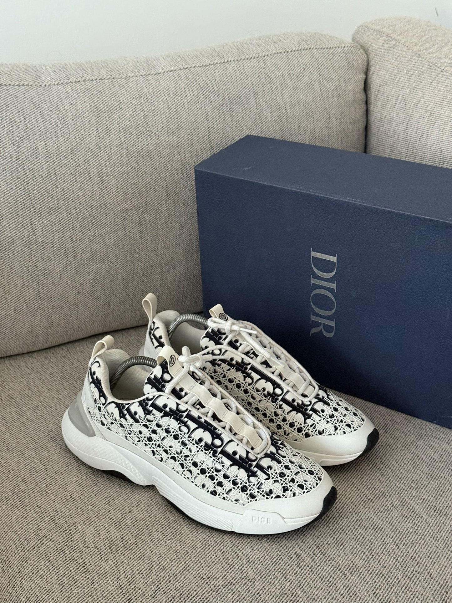 Dior B24 White Black Oblique Trainers - UK9/EU43