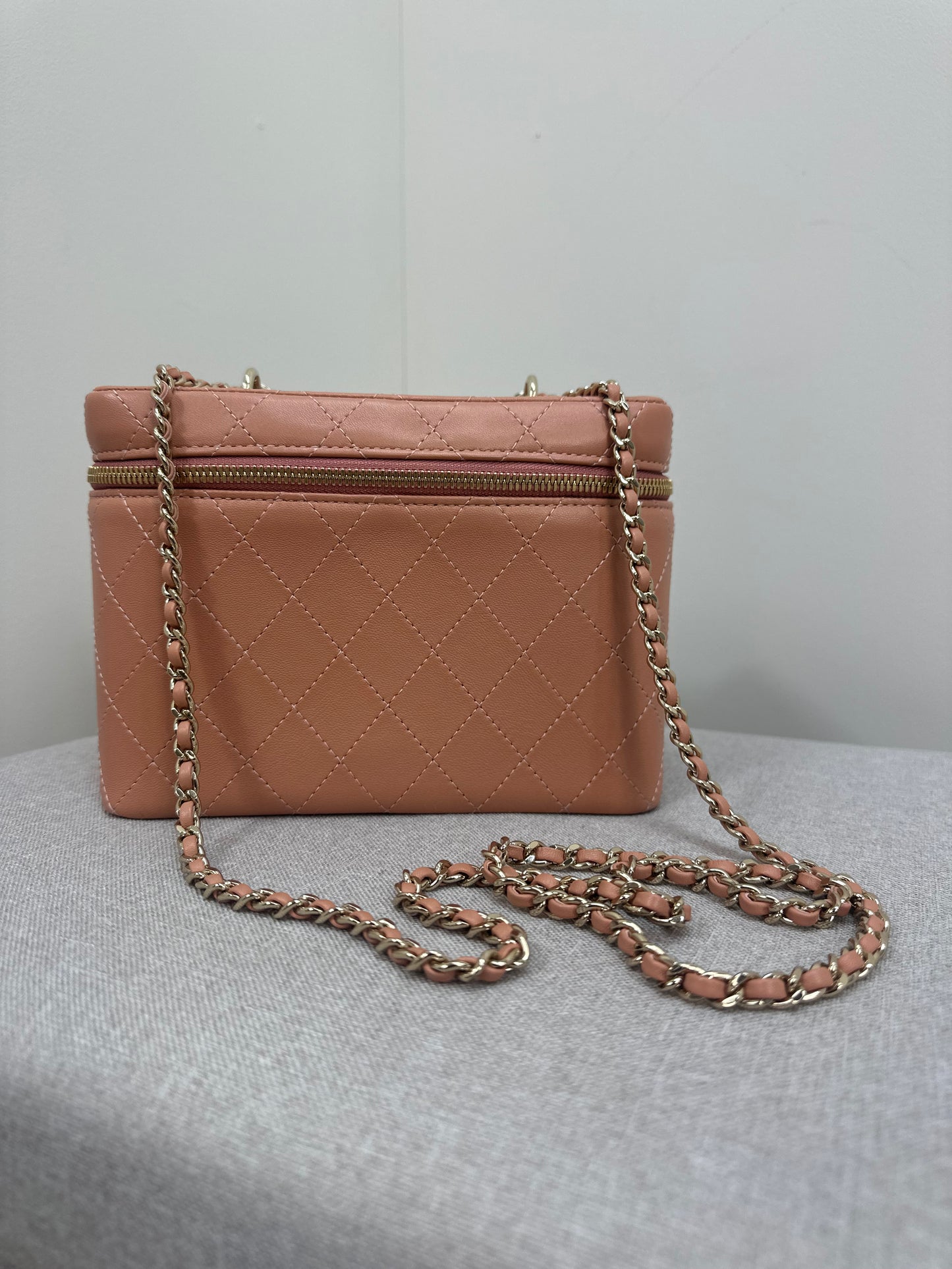 Chanel Knock On Wood Vanity Salmon Pink Case