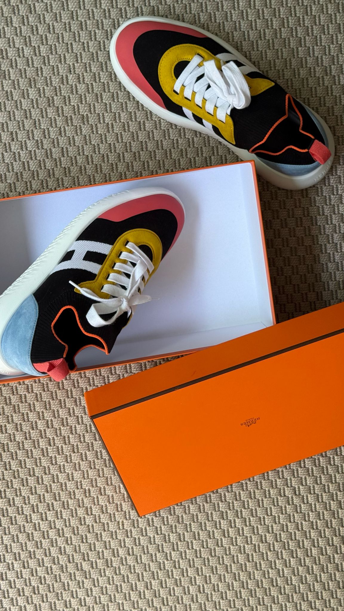 Hermes Black Multi Colour Crew Trainers-UK10