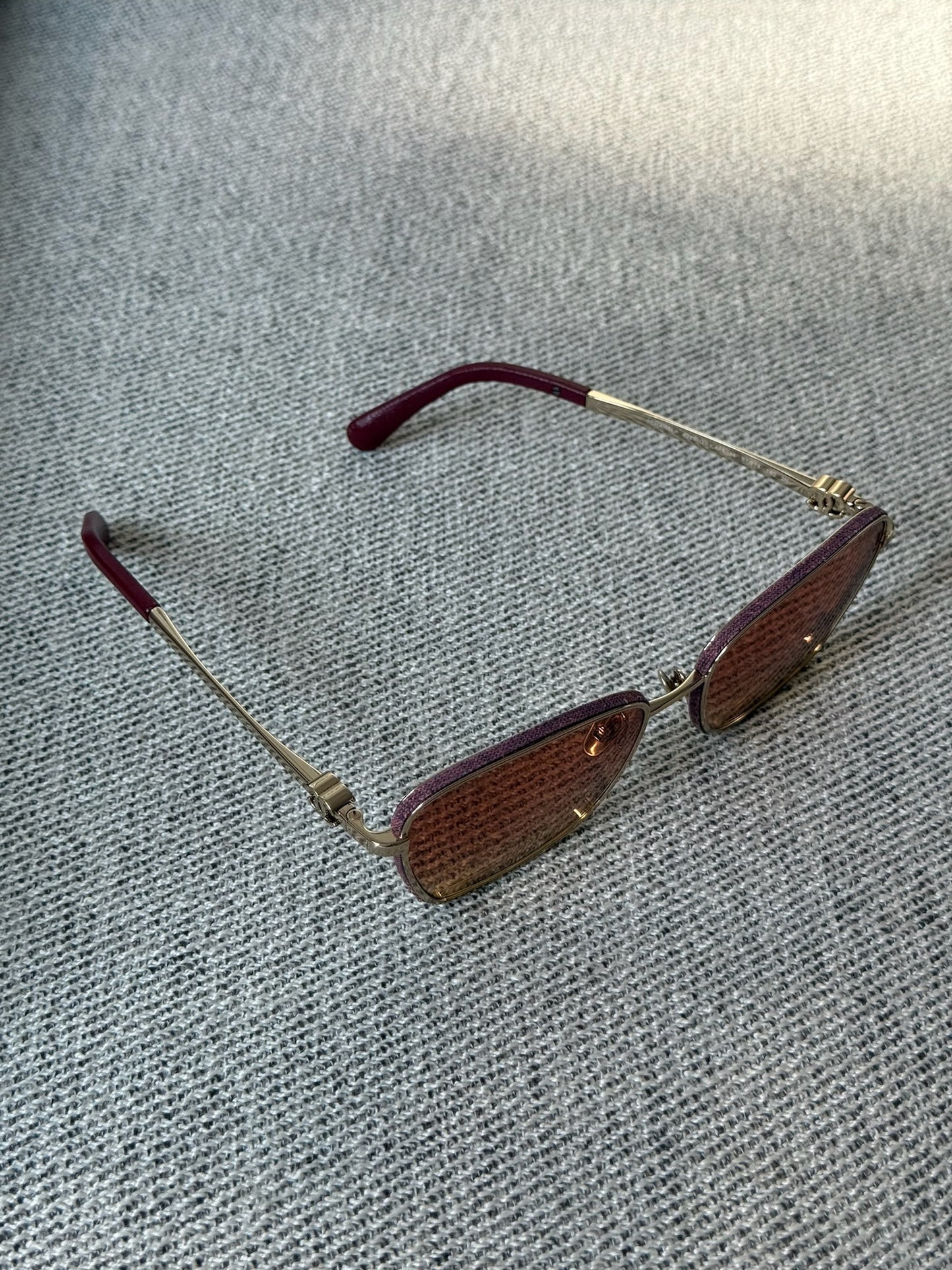 Chanel Square CC Metal, Calfskin
Gold Sunglass