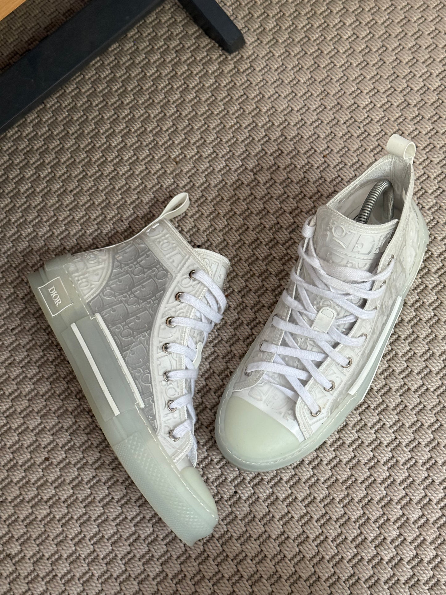 Dior White B23 Hightop Trainers- Mens - UK 6