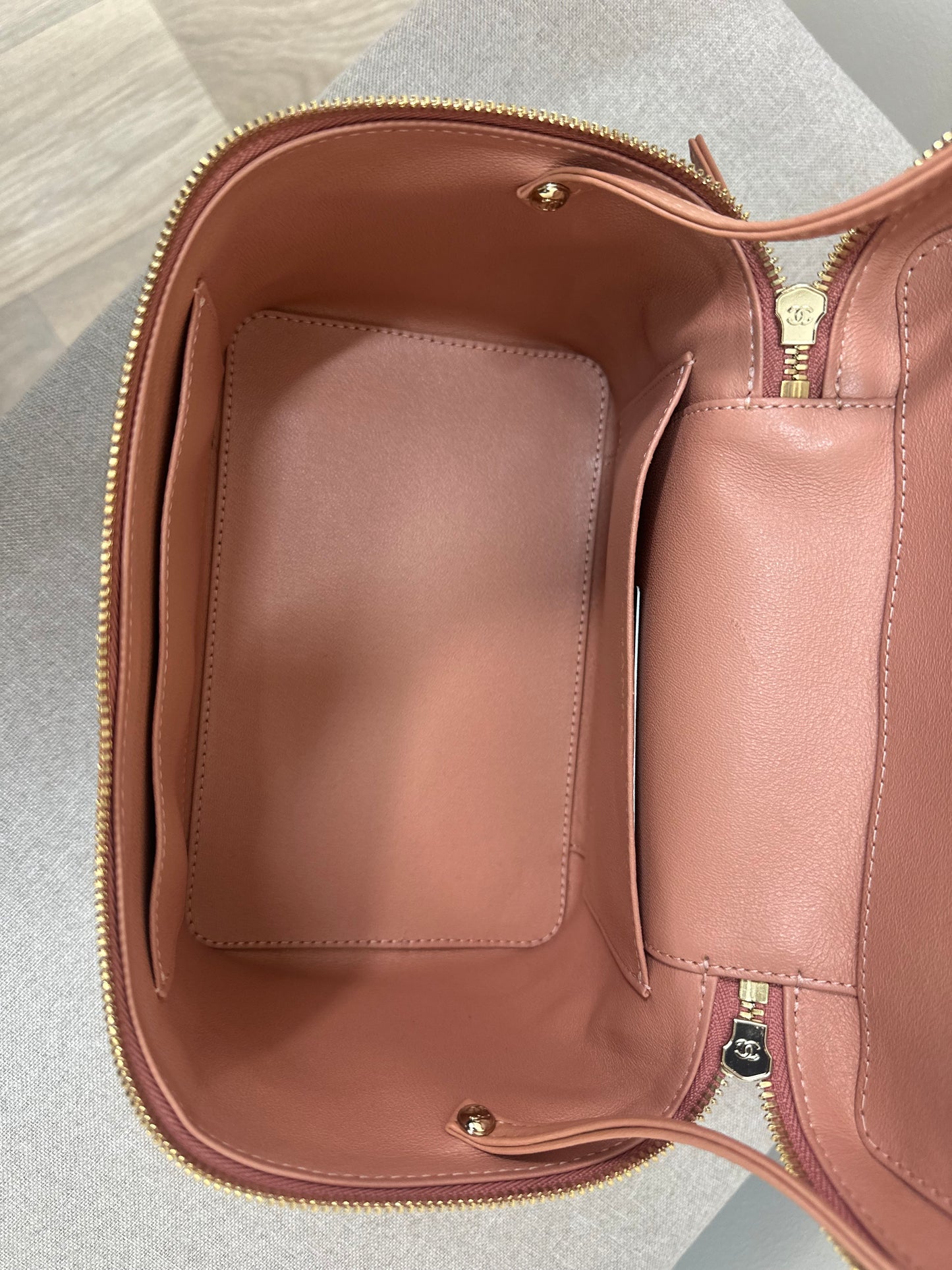 Chanel Knock On Wood Vanity Salmon Pink Case