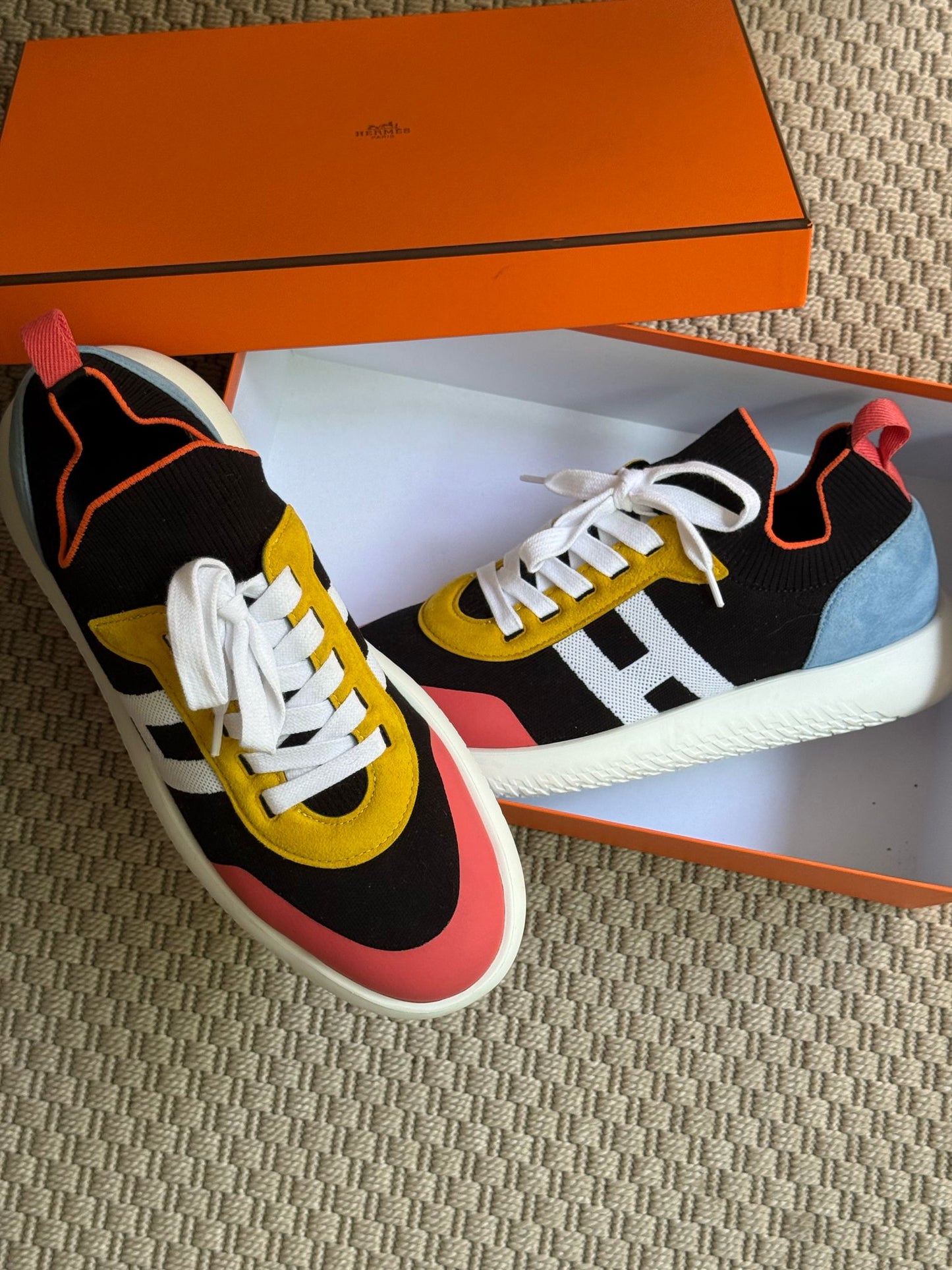 Hermes Black Multi Colour Crew Trainers- UK 10